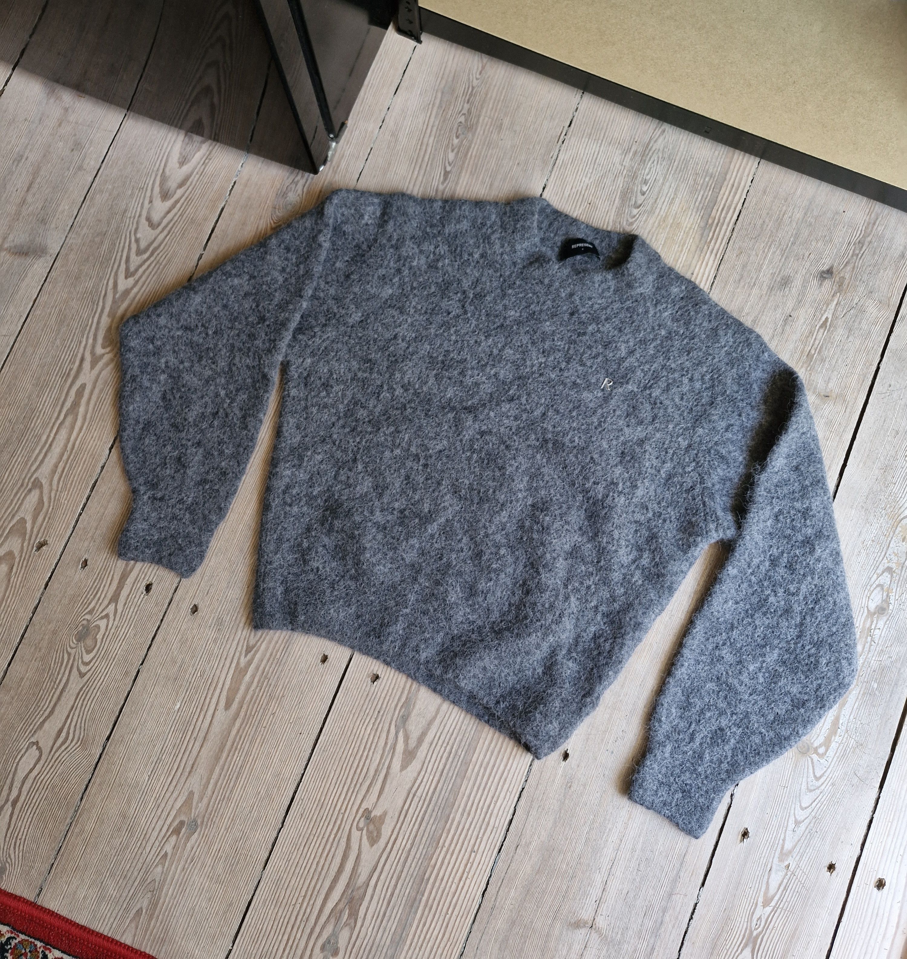 Represent Clo. Represent Alpaca boxy cropped oversized fuzzy knit sweater Size US S / EU 44-46 / 1 - 3 Thumbnail