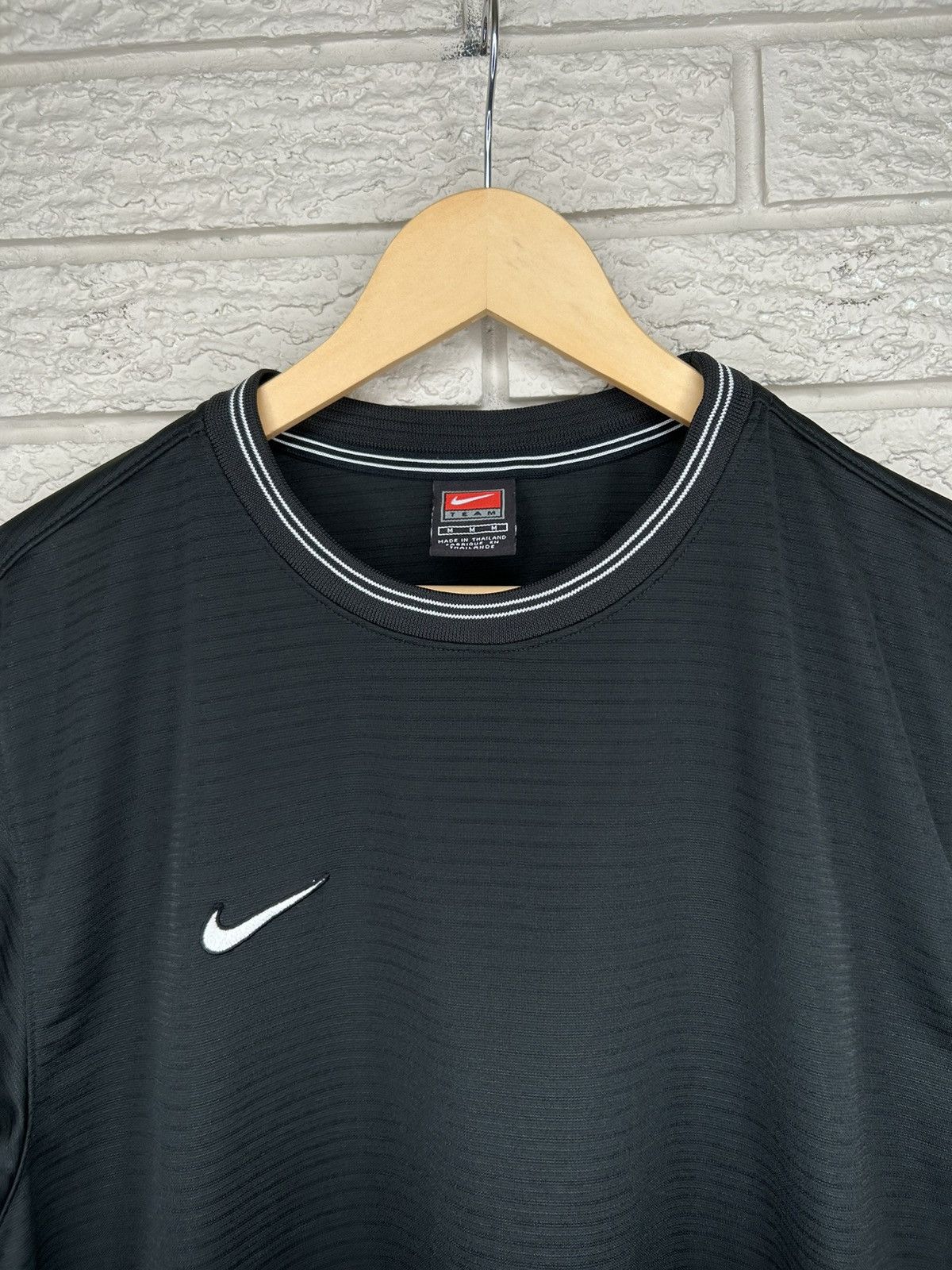 Nike Vintage Nike Swoosh Striped Soccer Jersey Size US M / EU 48-50 / 2 - 3 Thumbnail