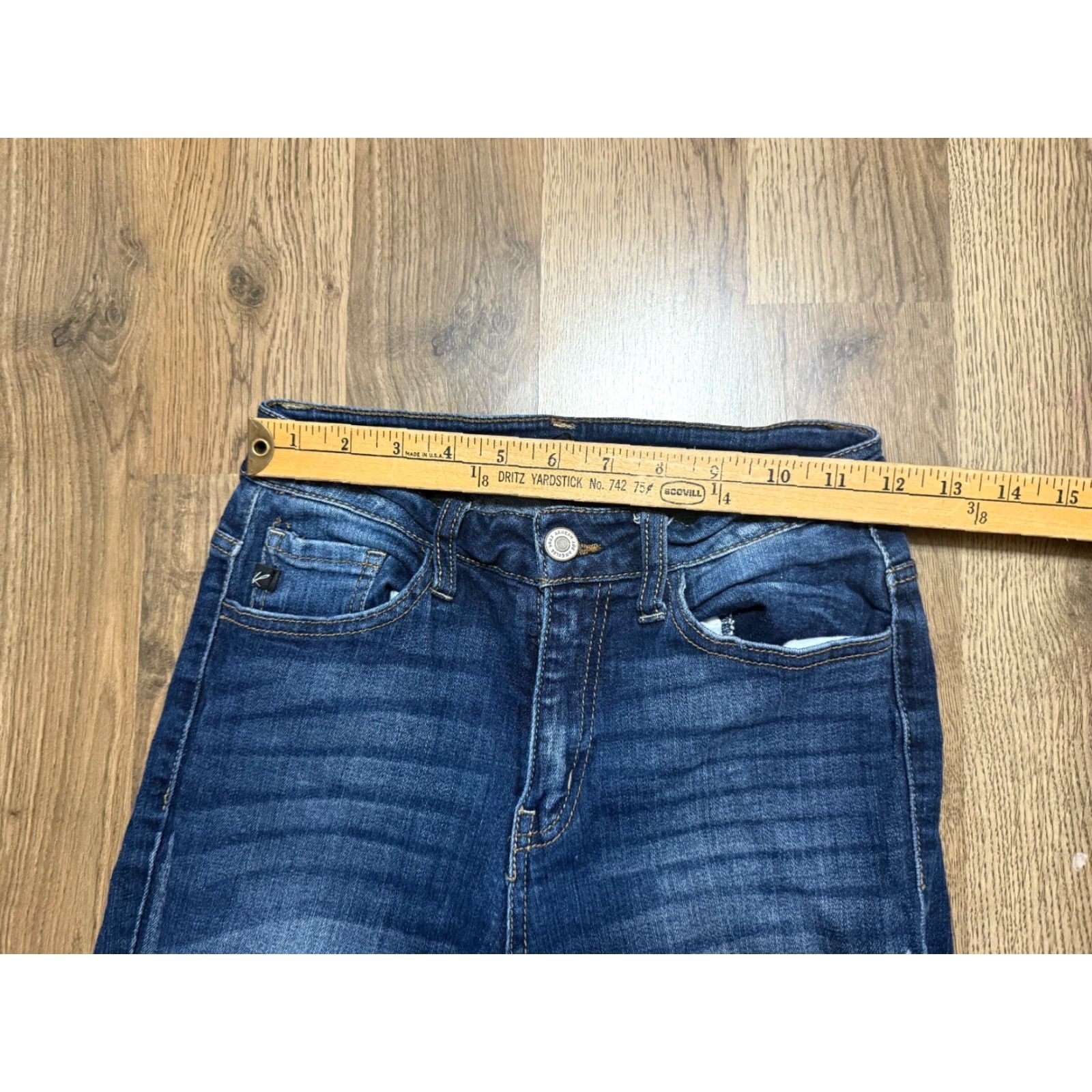 Vintage KanCan Maurices Jeans Women's Size 26 Blue Denim Ripped Skinny Jeans 5-Pocket Regular Rise Inseam 27 in Size 26" / US 2 / IT 38 - 7 Thumbnail