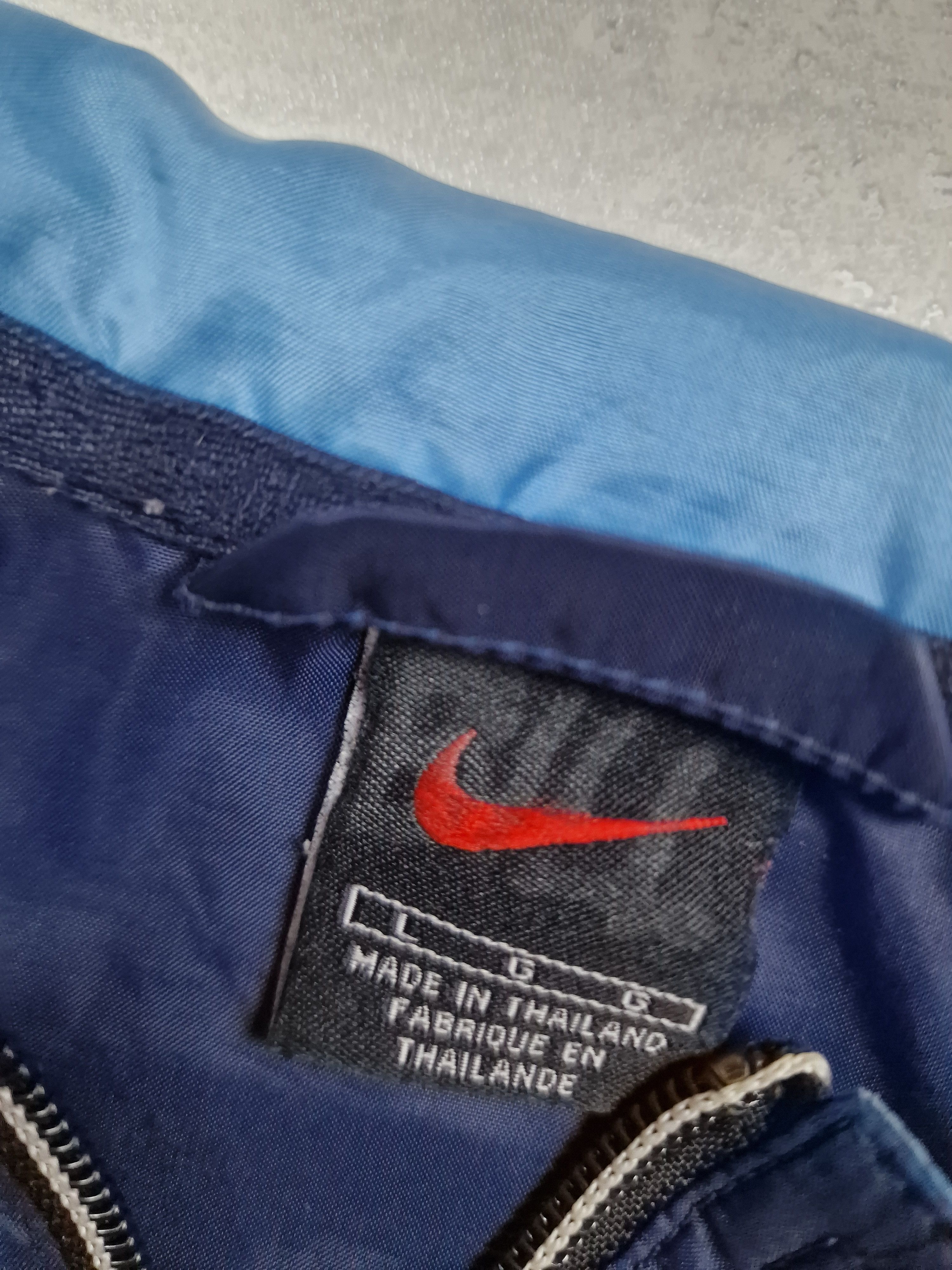 Nike 00s Nike Retro Logo Vintage Y2K Oversized Nylon Retro Jacket Size US L / EU 52-54 / 3 - 9 Thumbnail