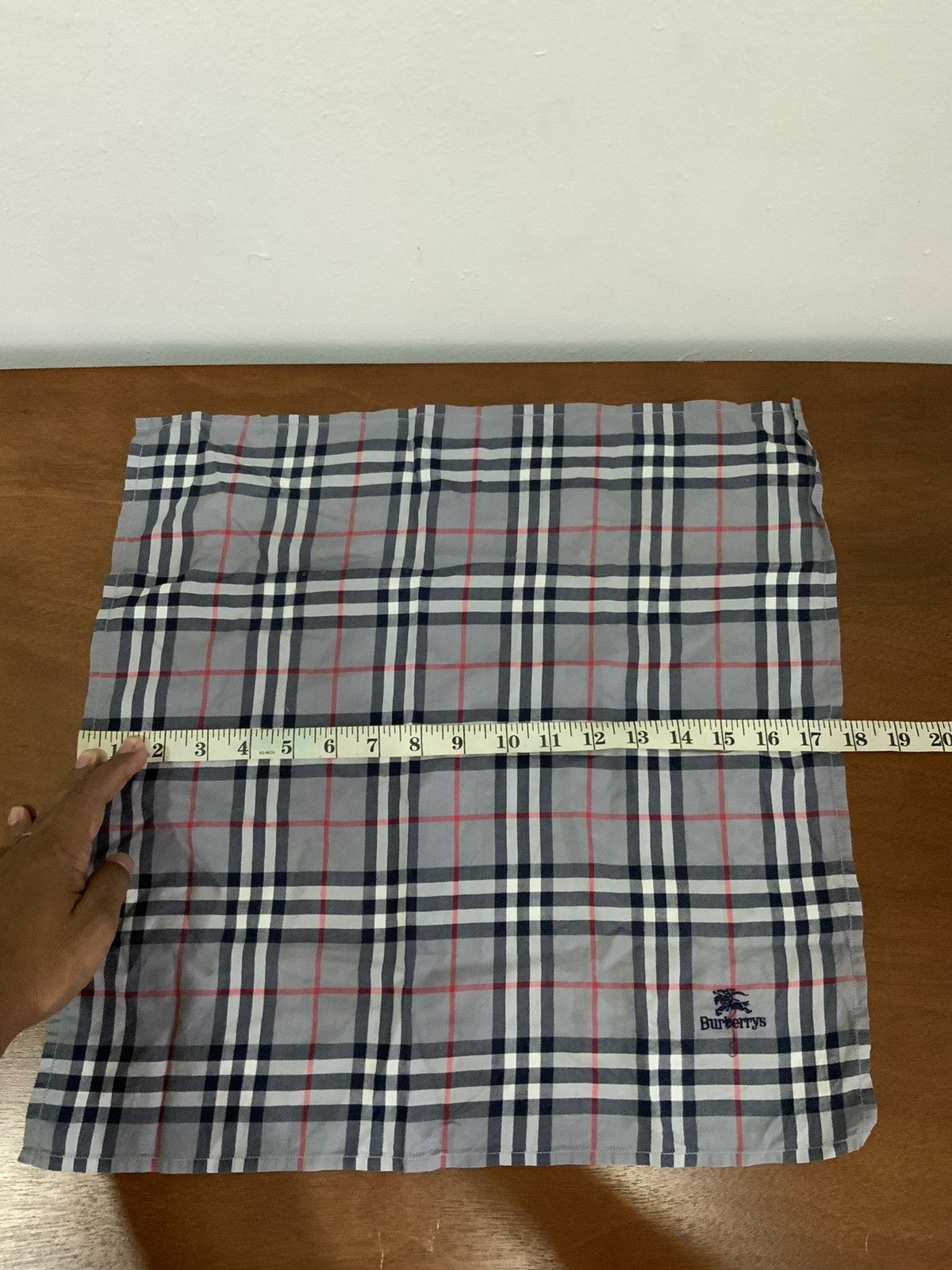 Burberry Burberrys Handkerchief Bandana Size ONE SIZE - 4 Thumbnail