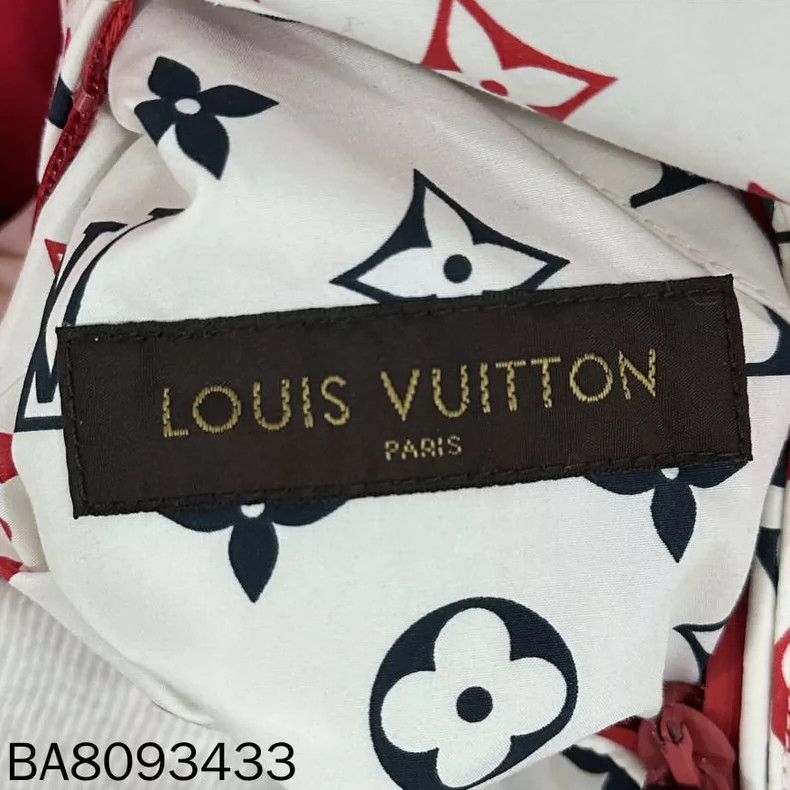 Louis Vuitton Louis Vuitton size 38 Double-sided logo jacket 2501-Nextarr Size US M / EU 48-50 / 2 - 4 Thumbnail