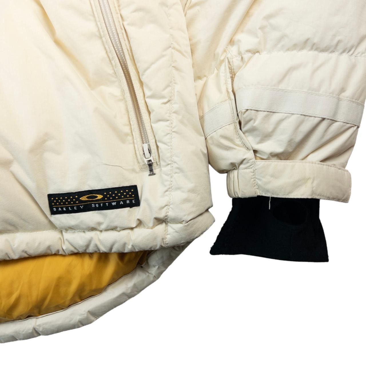 Oakley Vintage Oakley Zip Up Puffer Snowboarding Jacket Size L Size US L / EU 52-54 / 3 - 6 Thumbnail