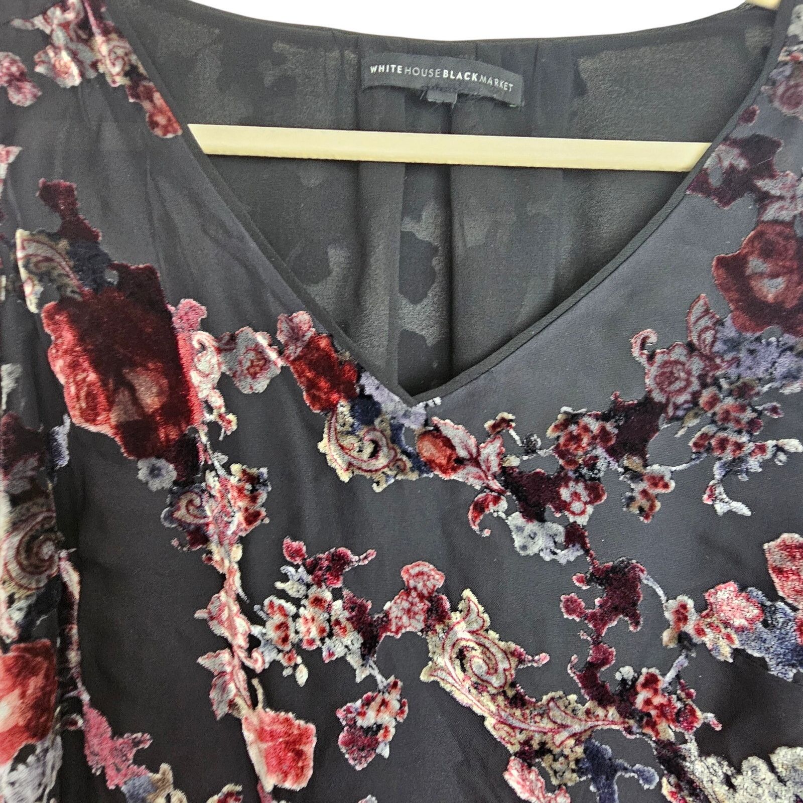 White House Black Market White House Black Market Womens Velvet Burnout Top Sz 6 Size M / US 6-8 / IT 42-44 - 3 Thumbnail
