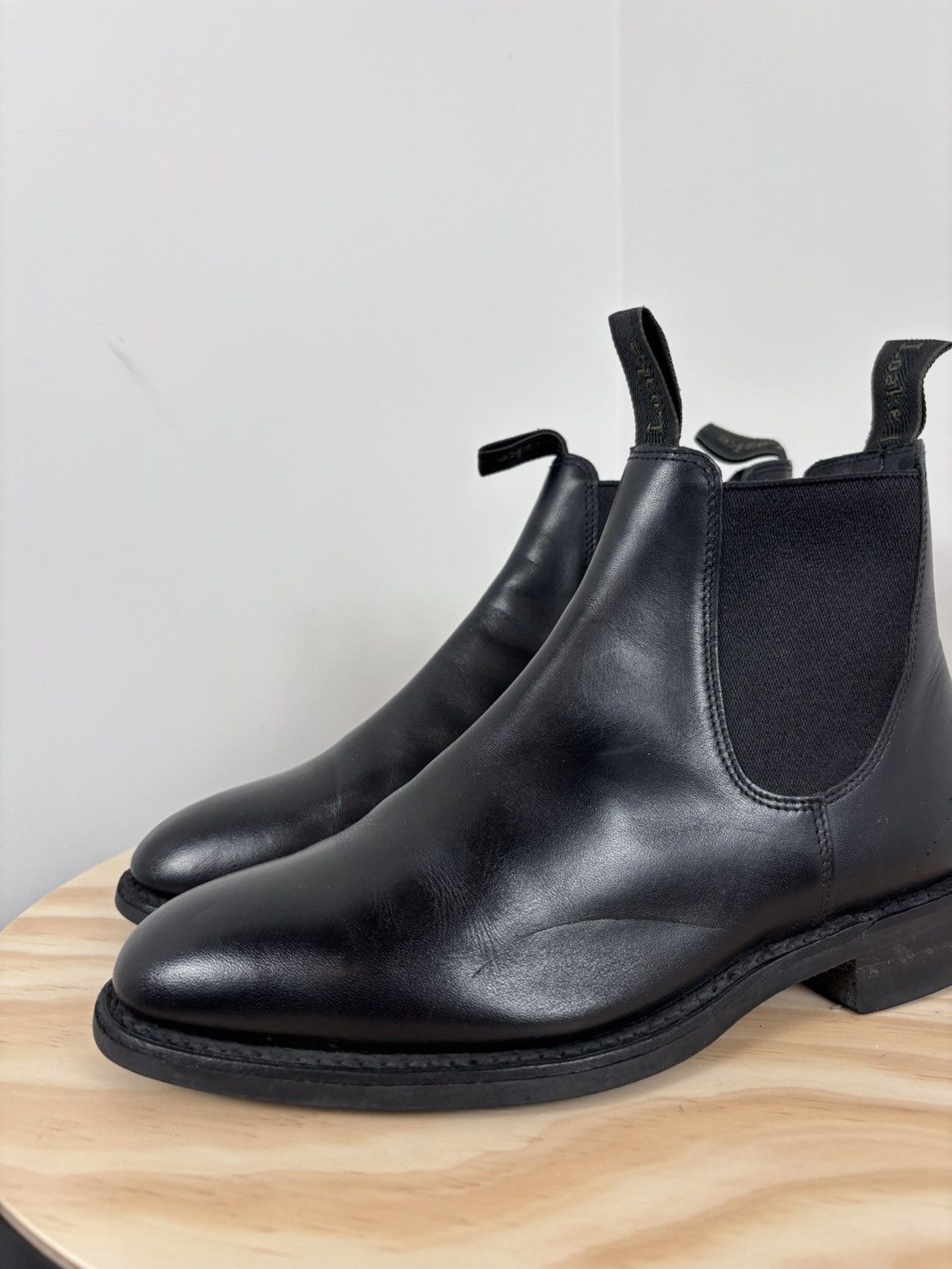 Loake Loake Chatterley Women’s Black Leather Chelsea Boots Size US 6.5 / IT 36.5 - 10 Thumbnail