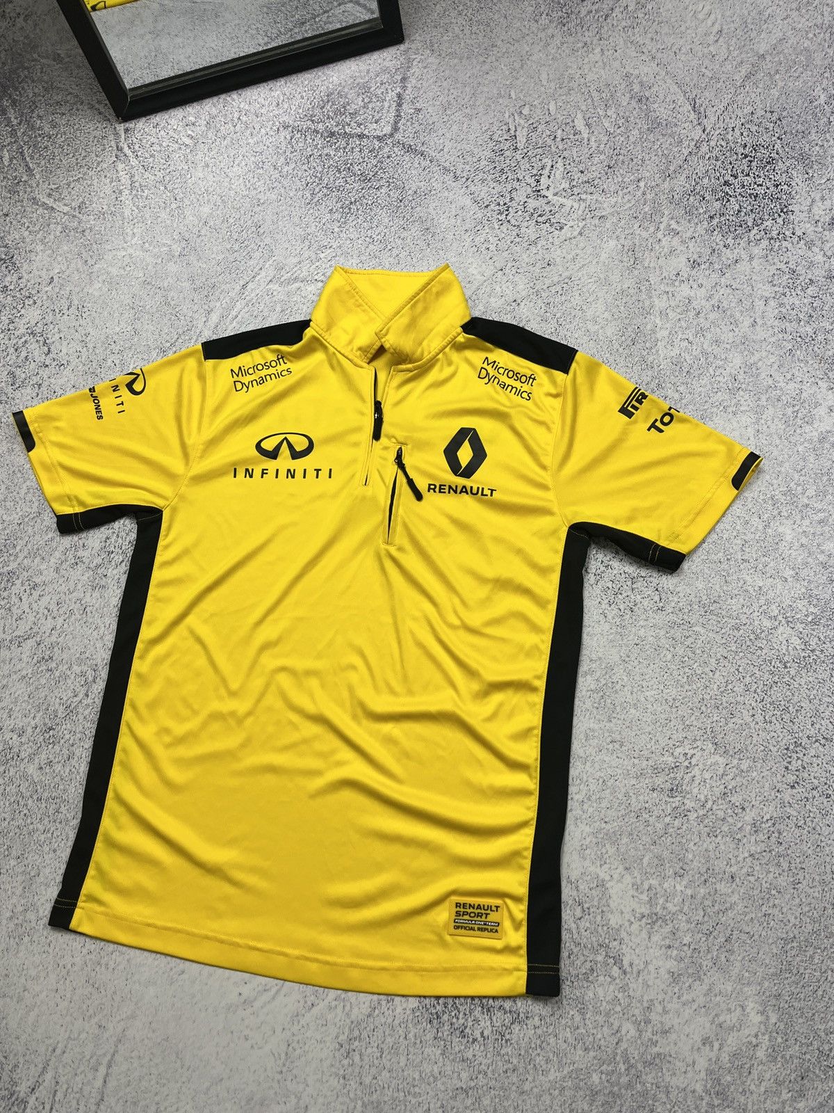 Formula 1 Renault Infinity Racing F1 Formula Uni Polo Shirt Jersey Y2k Size US M / EU 48-50 / 2 - 5 Thumbnail