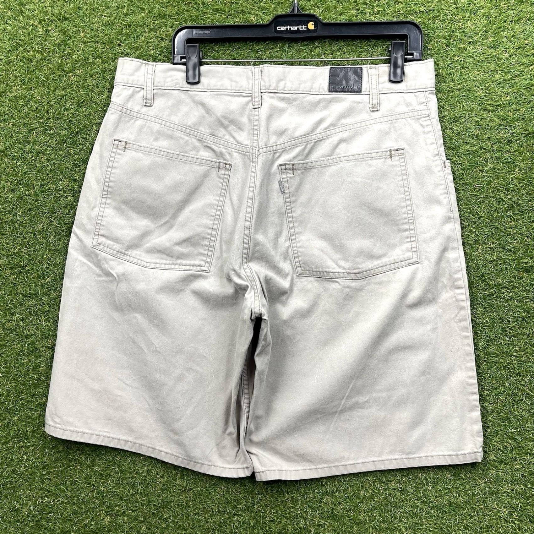 Levi's VINTAGE Levi's Silvertab Cargo Shorts Mens 36 Tan Khaki Loose Baggy Beach Hip Hop USA 90s Mens Size US 36 / EU 52 - 2 Thumbnail