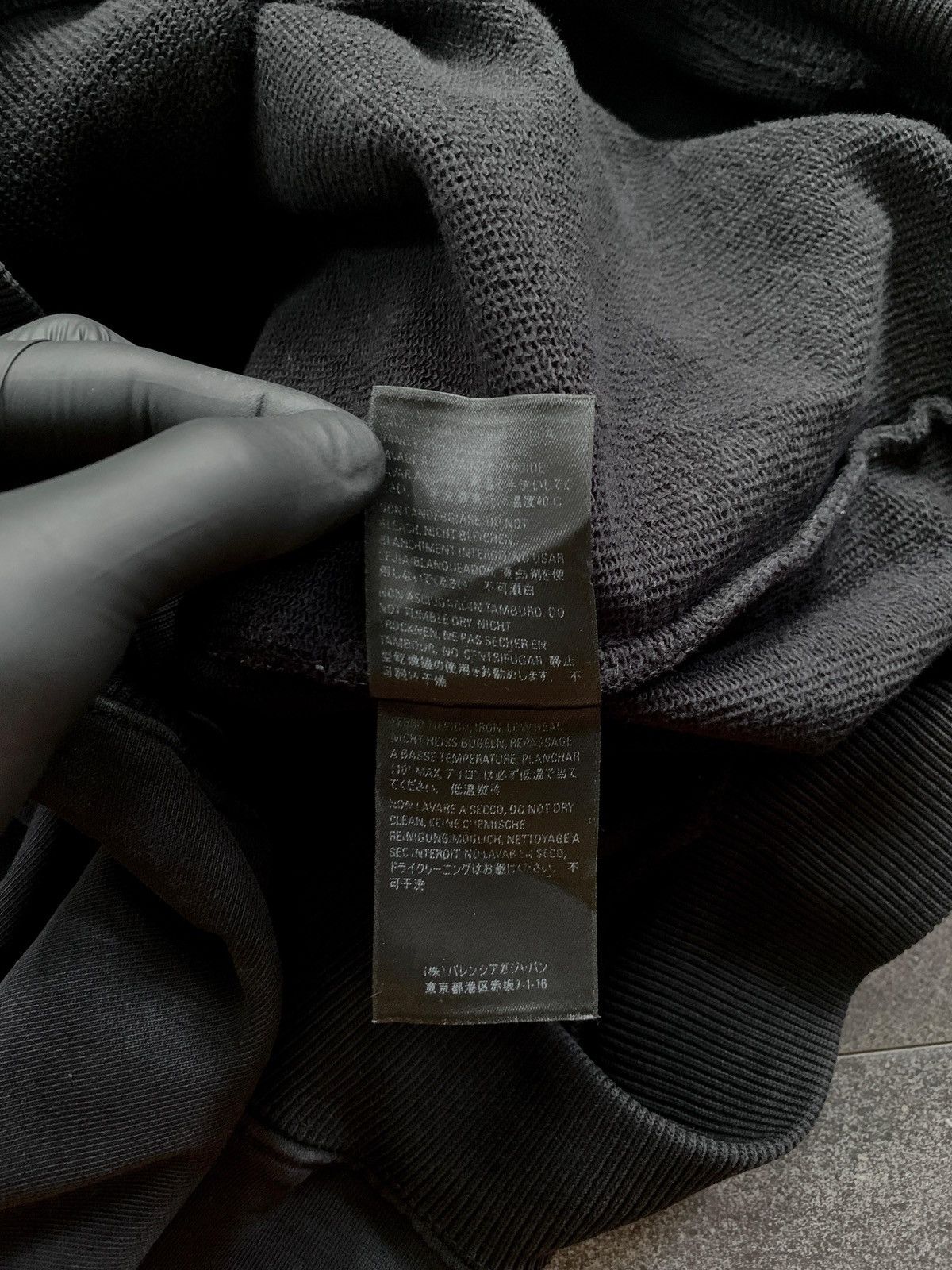 Balenciaga FREE TAX! Oversized Campaign Logo Hoodie in Black Size US M / EU 48-50 / 2 - 10 Thumbnail