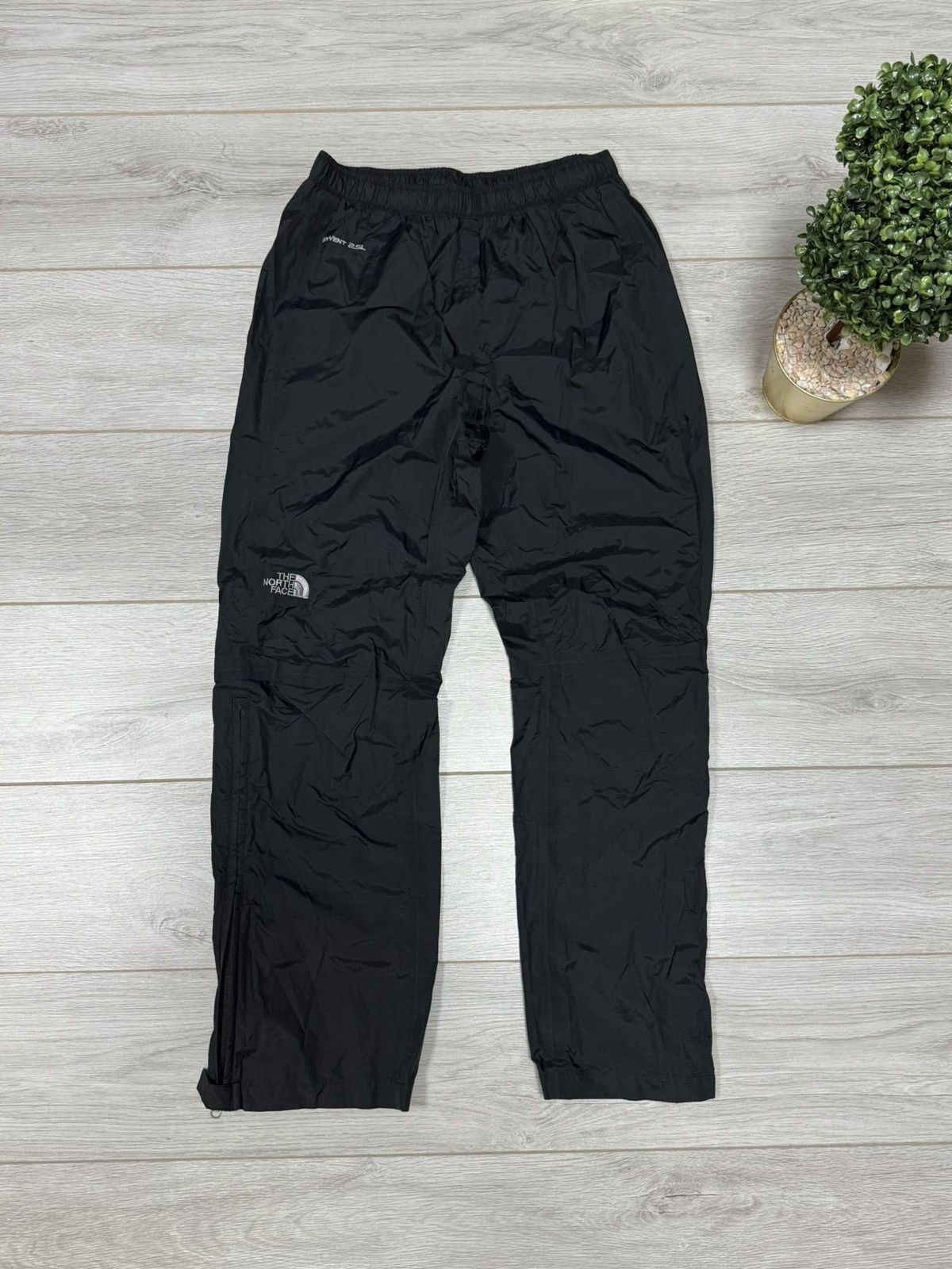 The North Face The North Face hyvent 2.5 L gore tex waterproof Size US 32 / EU 48 - 1 Thumbnail