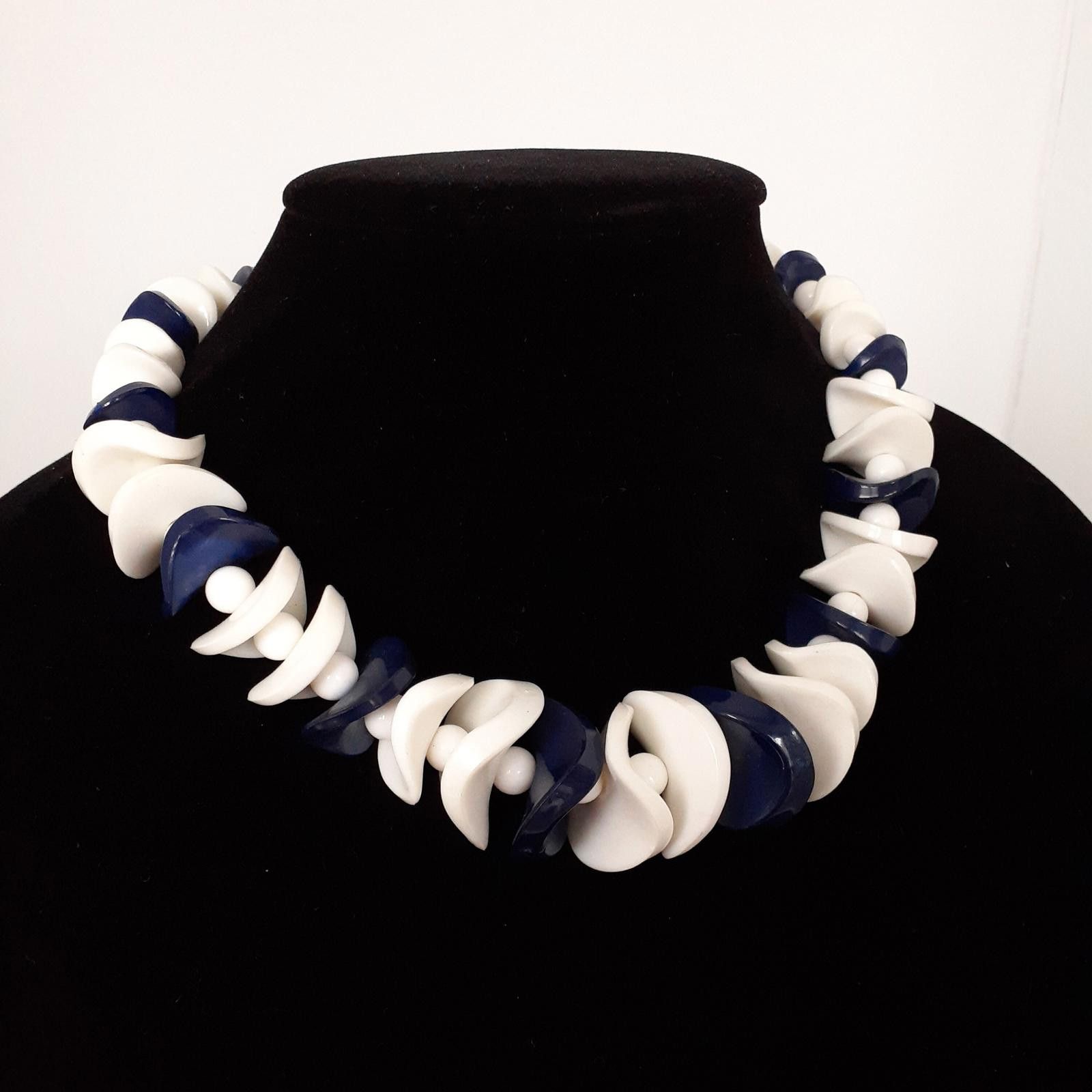 Designer Stunning Blue and White Abstract Design Necklace Size ONE SIZE - 5 Thumbnail