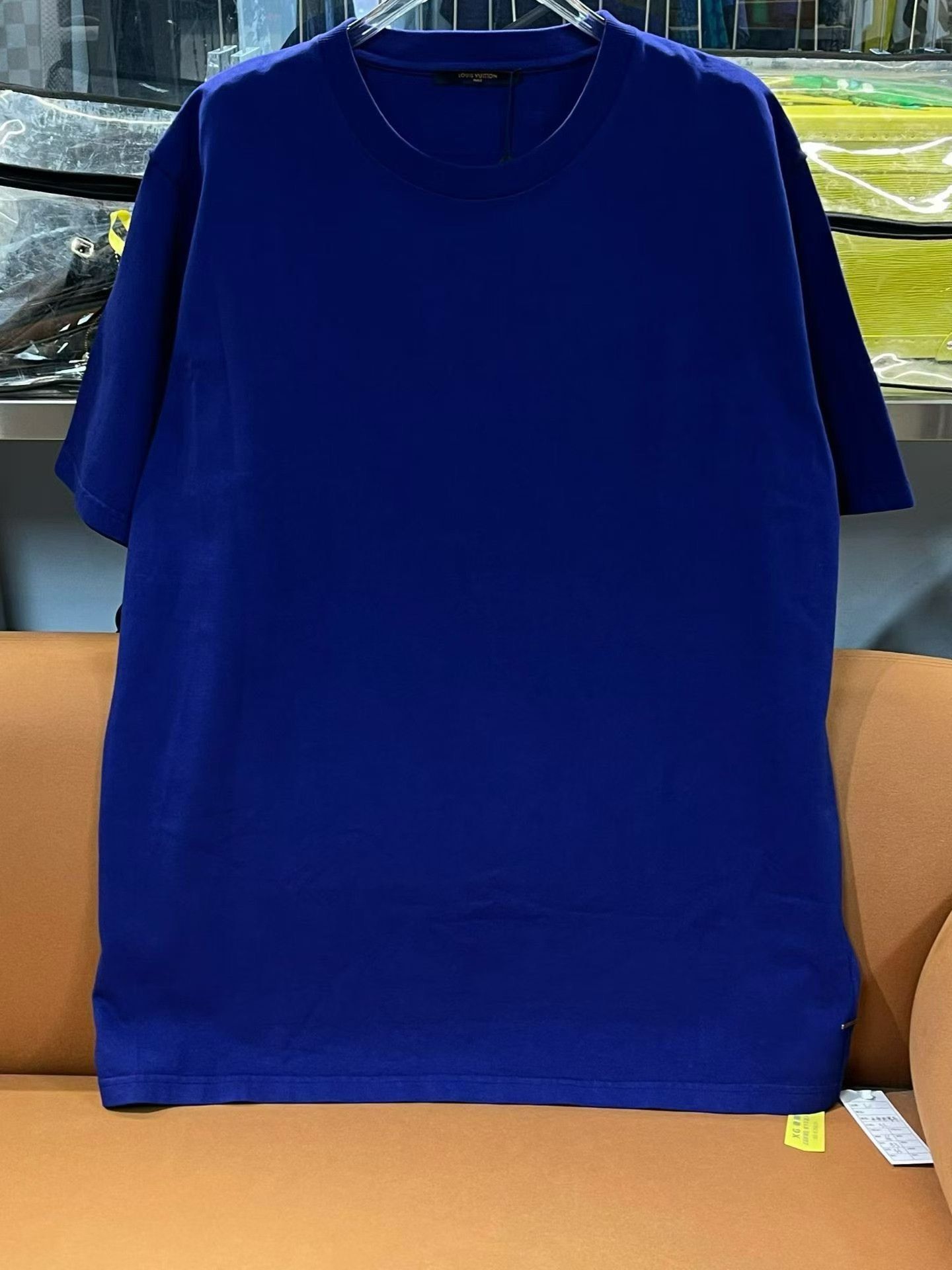 Louis Vuitton Louis Vuitton Men's Classic Short-Sleeve Size US XXL / EU 58 / 5 - 1 Thumbnail