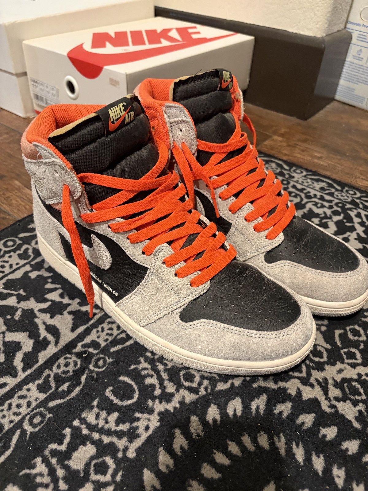 Jordan Brand 2019 Nike Air Jordan 1 Retro High OG Neutral Sneakers Grey Size US 11.5 / EU 44-45 - 1 Thumbnail