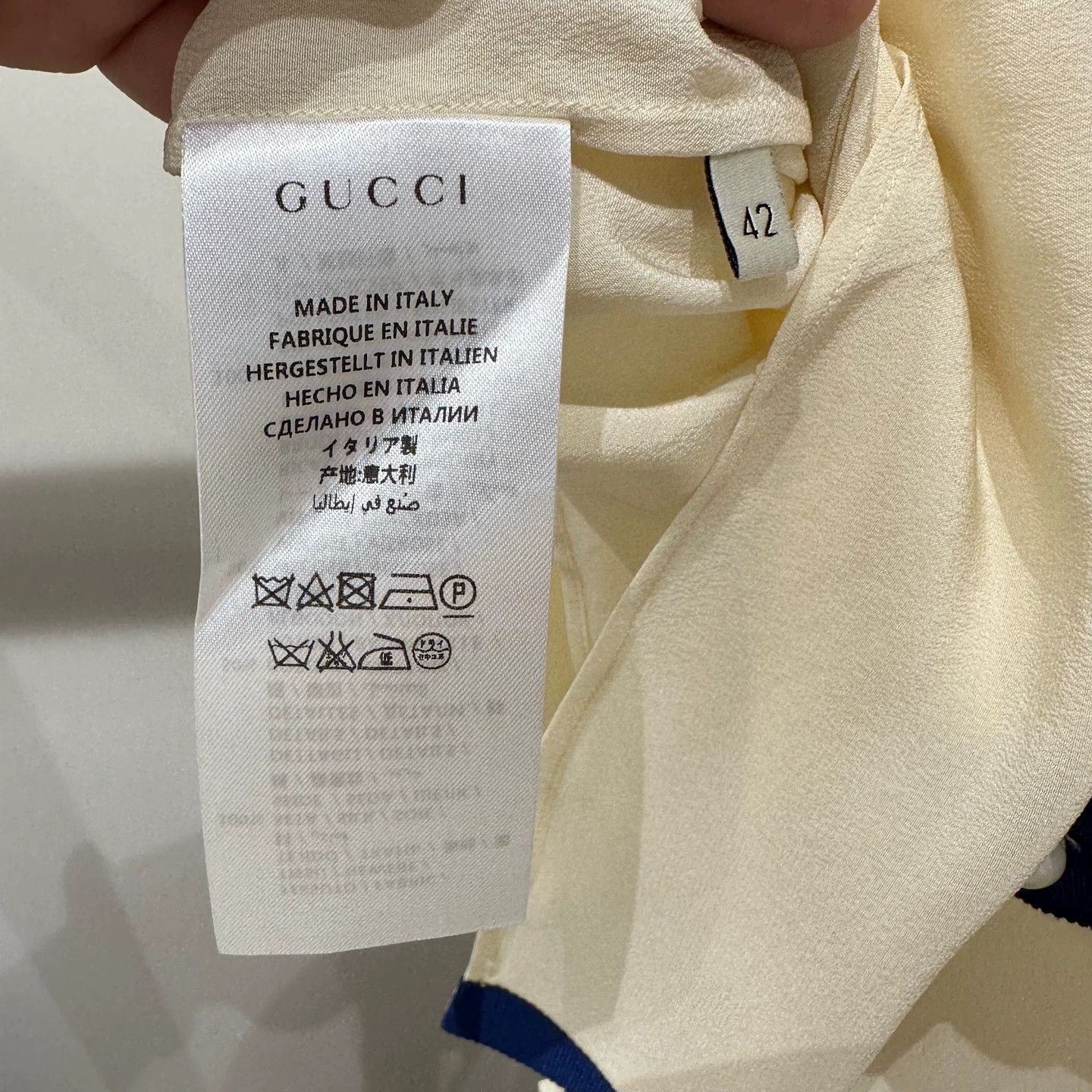 Gucci Gucci apr58 Bee Bow Silk Shirt 42 Size M / US 6-8 / IT 42-44 - 4 Thumbnail