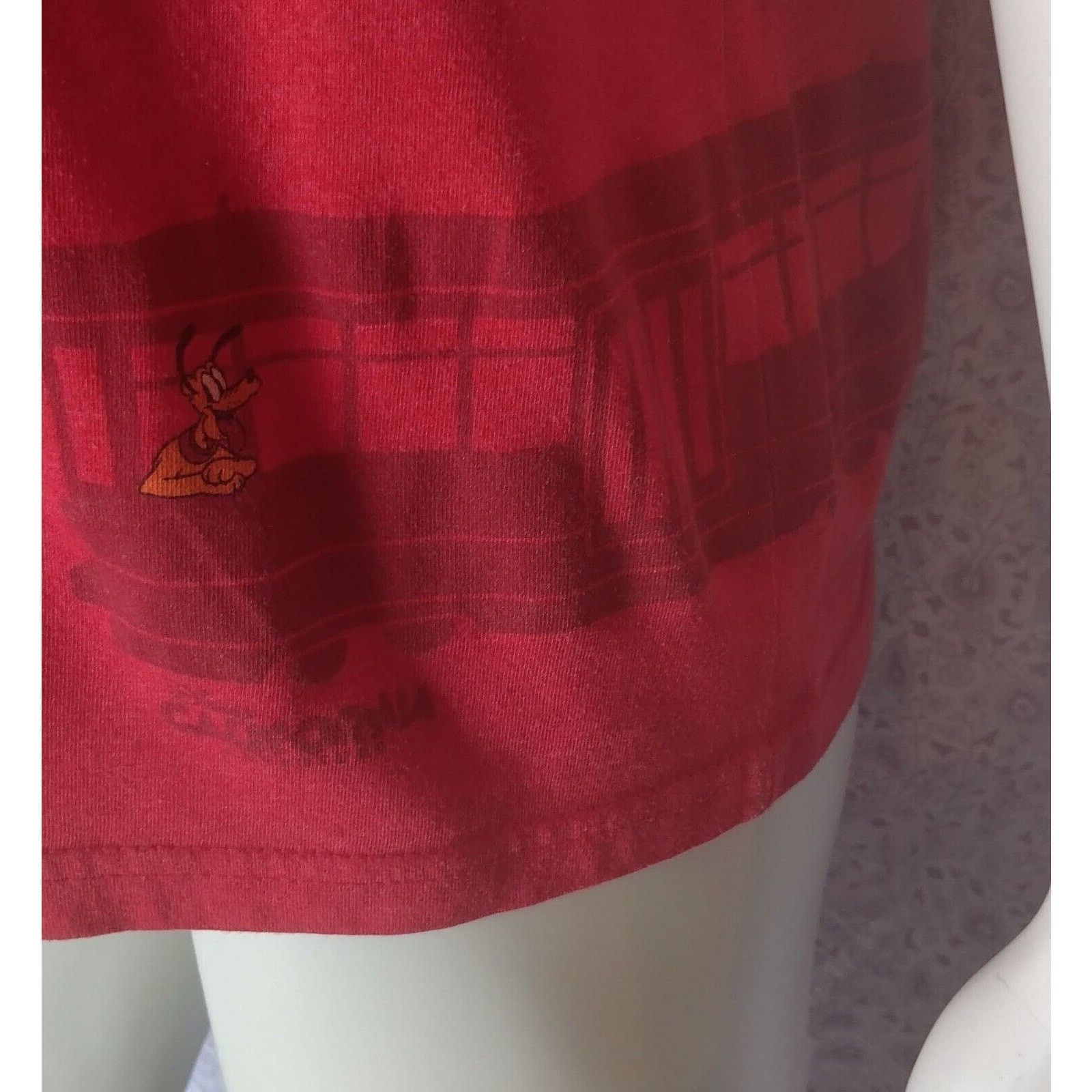 Disney Mickey Mouse "All Aboard" Red Car Trolley T-shirt Mens Large Size US L / EU 52-54 / 3 - 2 Thumbnail