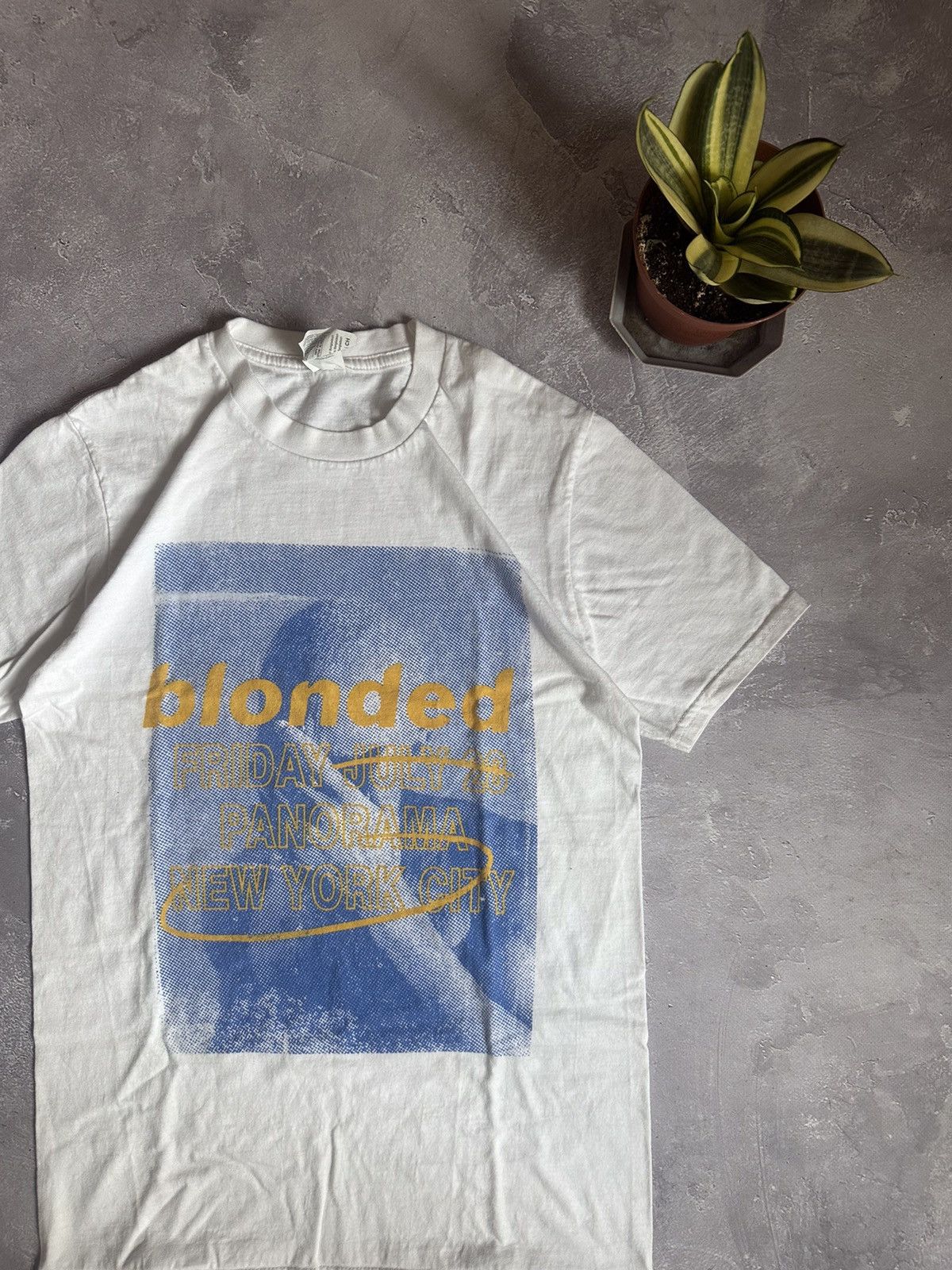 Frank Ocean RARE Blonded Frank Ocean tour merch white T shirt Size US S / EU 44-46 / 1 - 2 Thumbnail