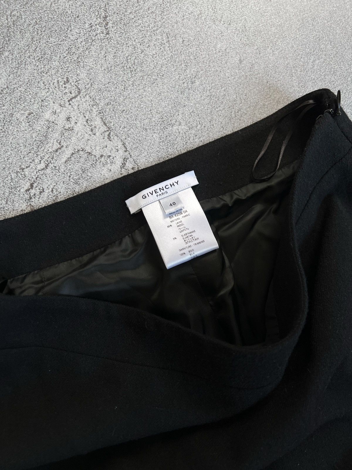 Givenchy Givenchy Black Virgin Wool Mini Pencil Skirt Mermaid Sz 40 Size 27" / US 4 / IT 40 - 5 Thumbnail