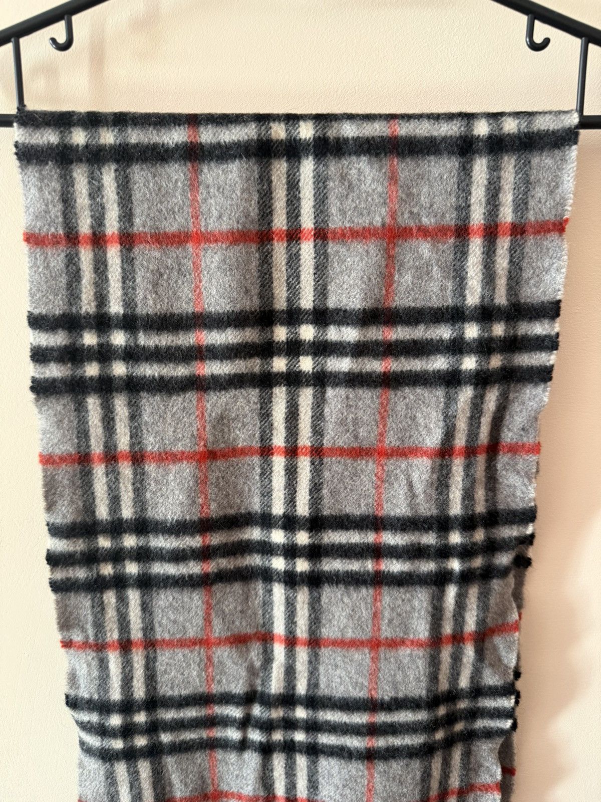 Burberry Vintage Cashmere Scarf Burberry’s OS Gray Chekered Luxury Size ONE SIZE - 6 Thumbnail
