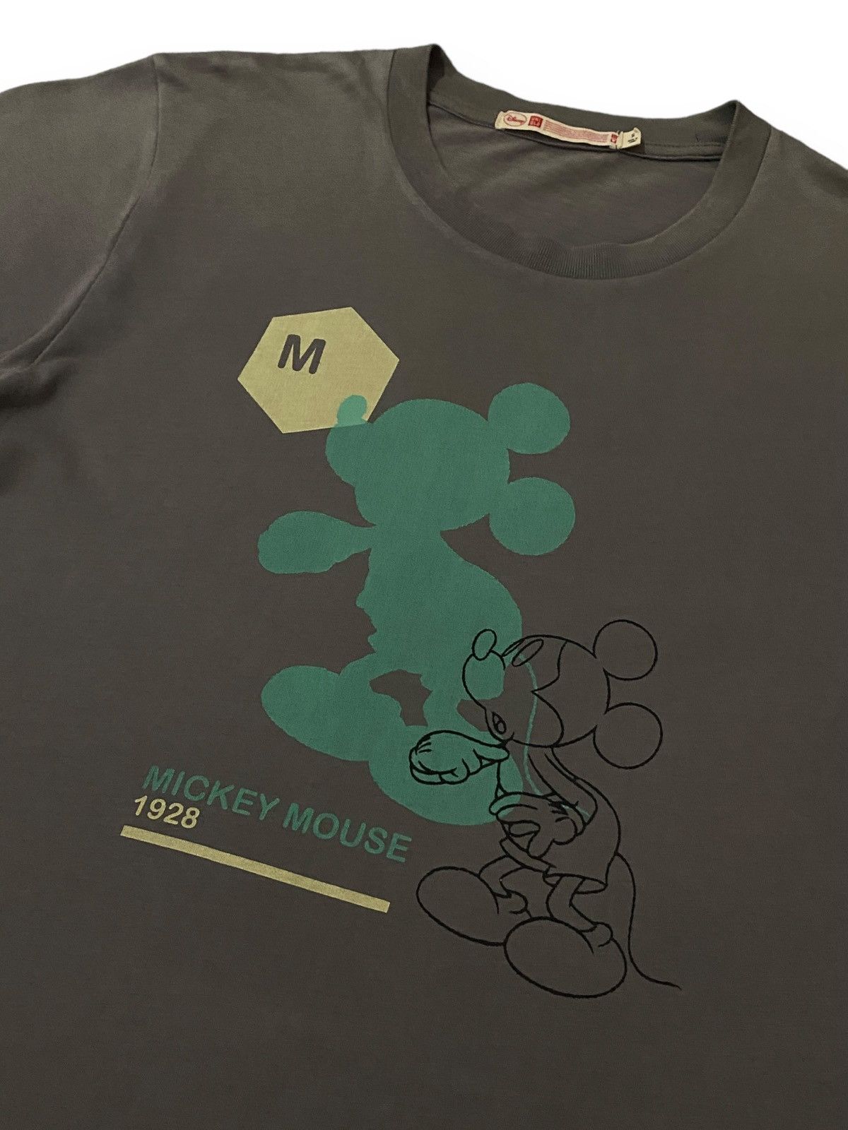Disney × Mickey Mouse × Uniqlo Uniqlo Disney Mickey Mouse 1928 Graphic Tshirt Size US S / EU 44-46 / 1 - 2 Thumbnail