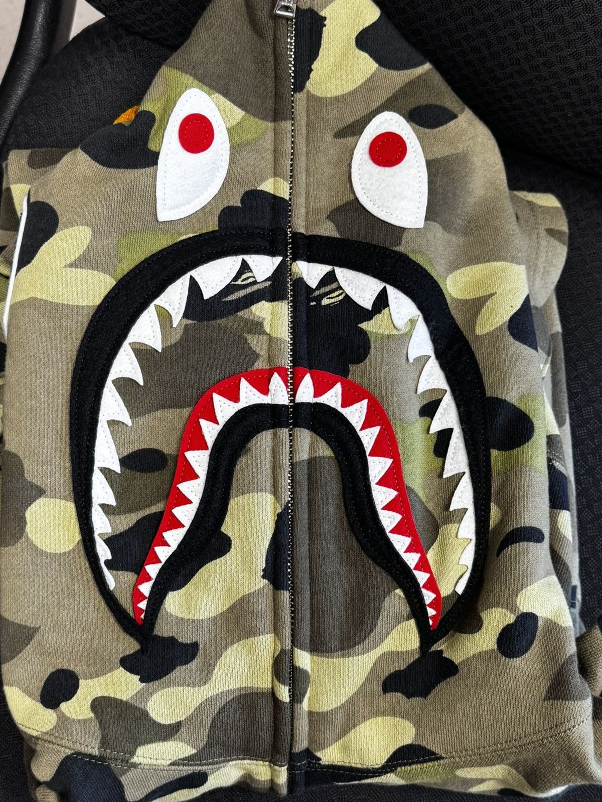 Bape BAPE Green Camo 1st Shark hoodie OG Size US XL / EU 56 / 4 - 5 Thumbnail