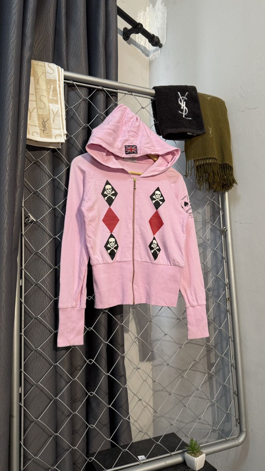 Japanese Brand PUNK SUPER LOVER HOODIE CROP SKULL POKER CARD PINK Size US S / EU 44-46 / 1 - 1 Thumbnail