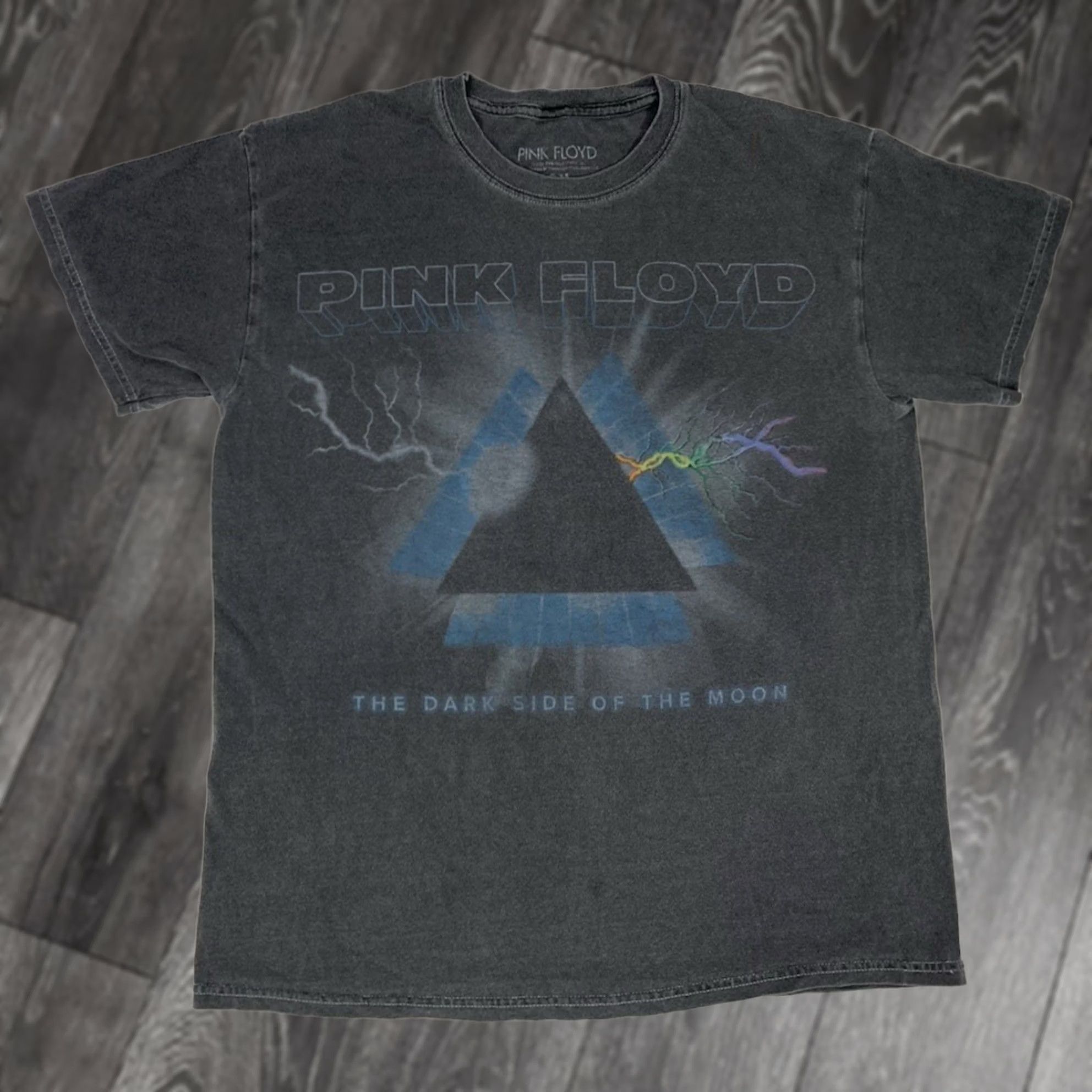 Vintage Pink Floyd Graphic T-shirt Women Medium Gray Short Sleeve Music Shirts Women Medium Gray Crew Neck Pullover Casual All Seasons 2010s Size S / US 4 / IT 40 - 1 Thumbnail