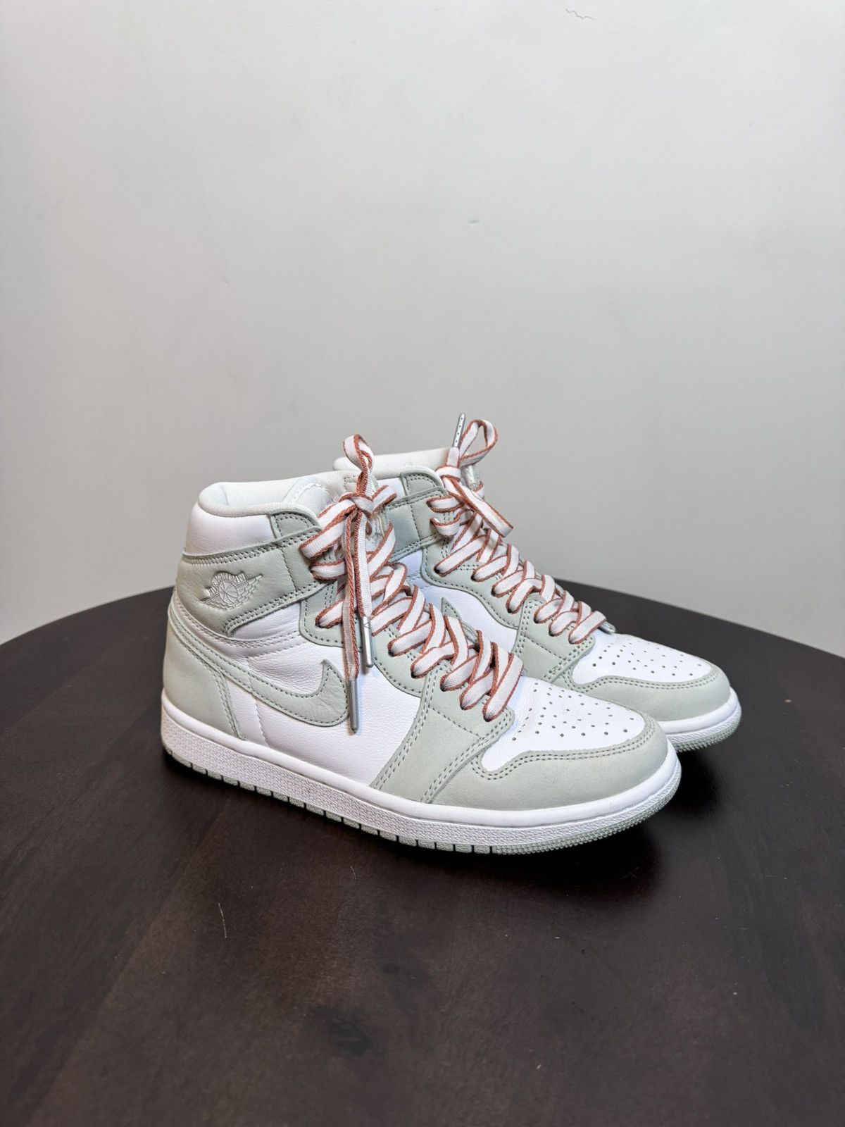 Jordan Brand Air Jordan 1 High Retro OG Seafoam Size US 6 / IT 36 - 1 Thumbnail