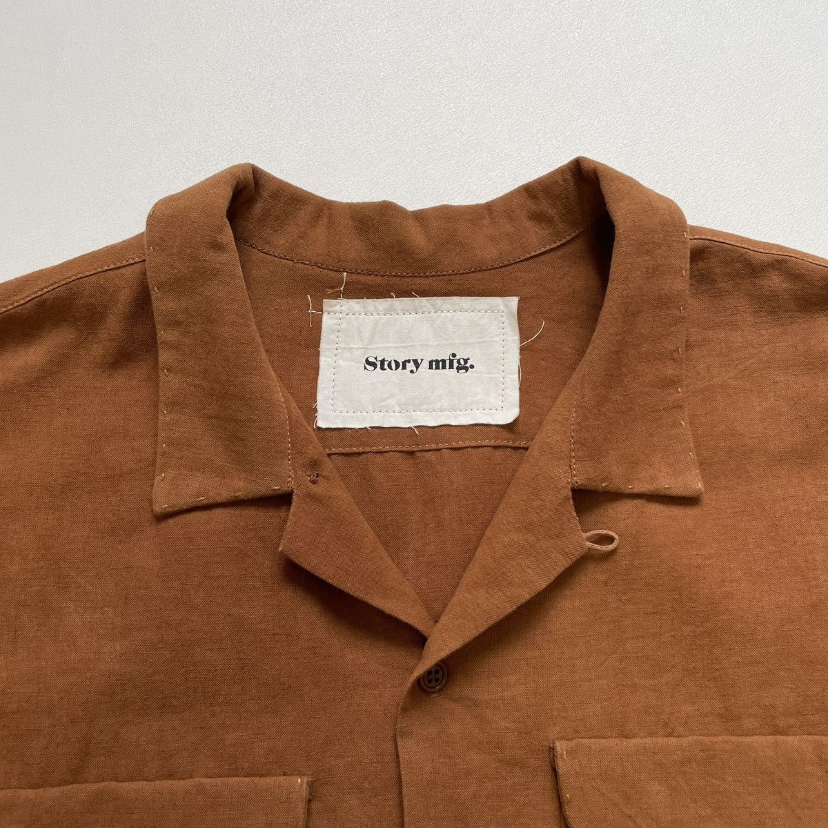 Story Mfg. Brown Linen ‘Leaf Patch Details’ Shirt Size US M / EU 48-50 / 2 - 6 Thumbnail