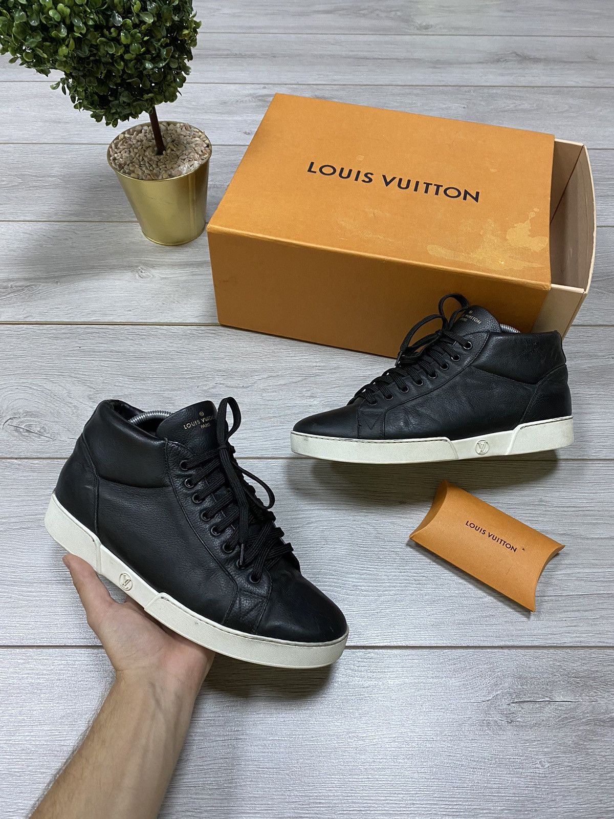 Louis Vuitton Louis Vuitton boots leather fleece box Size US 9.5 / EU 42-43 - 1 Thumbnail