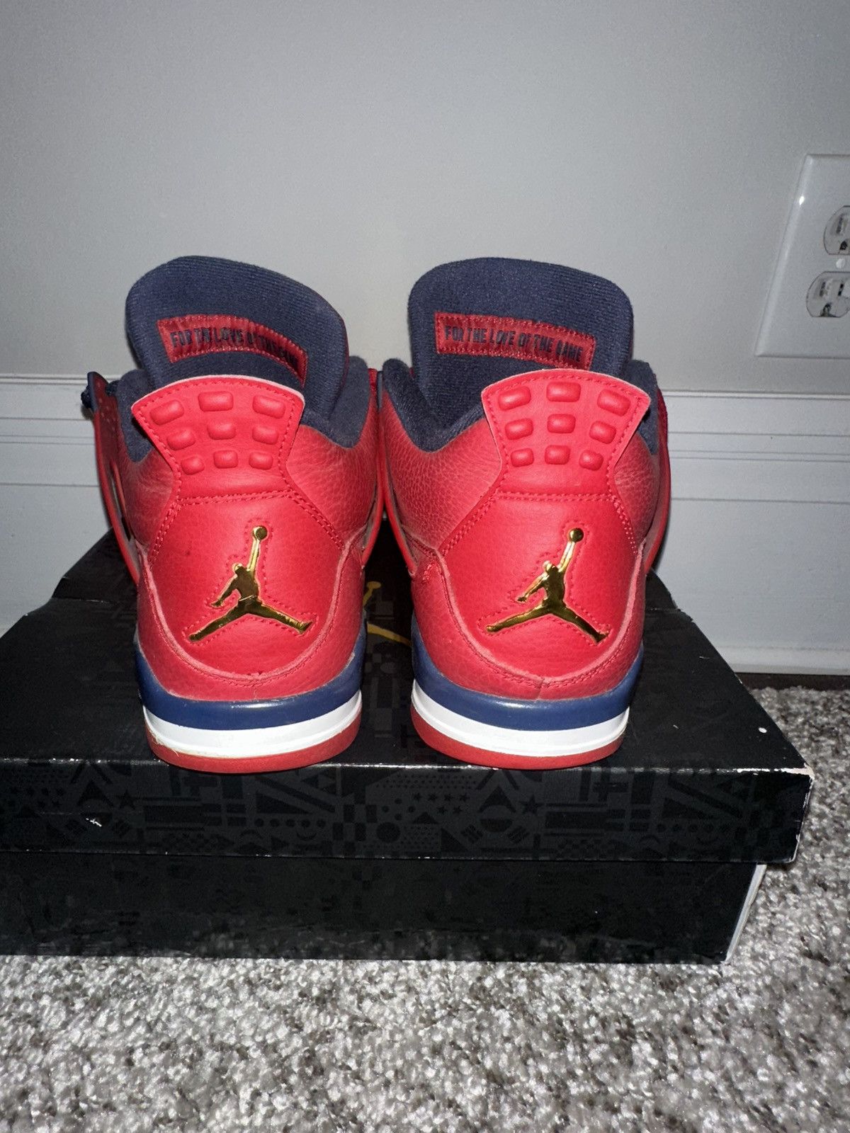 Jordan Brand Jordan 4 “Fiba” Size US 10.5 / EU 43-44 - 3 Thumbnail