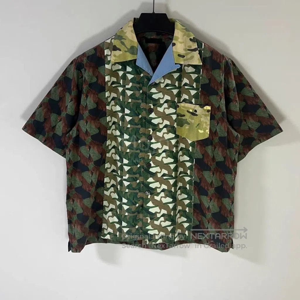 Prada Prada Patches Joint S/S Shirt. Size US XL / EU 56 / 4 - 1 Thumbnail