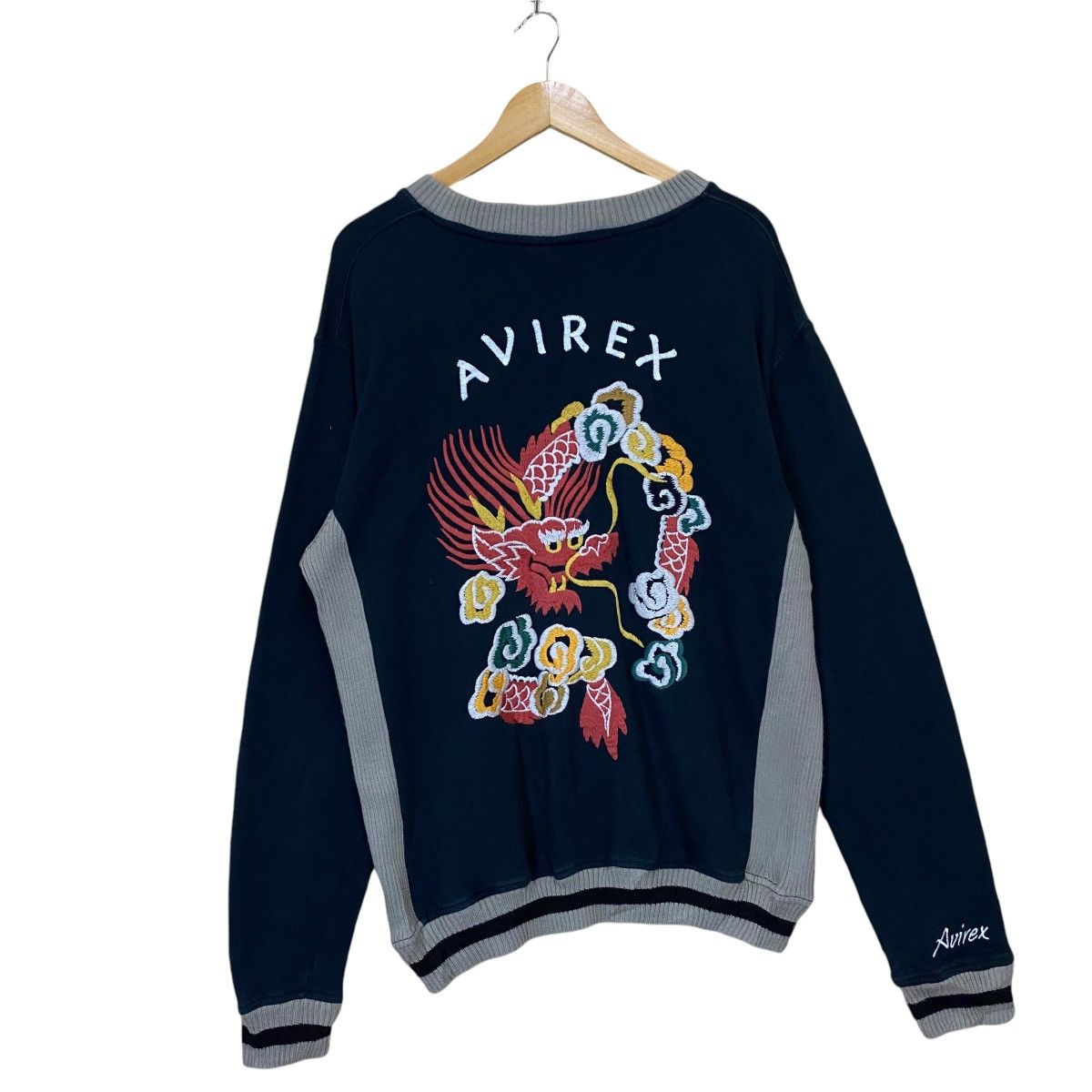 Avirex × Vintage Vintage 90s Avirex Dragon Big Logo Crewneck Sweatshirt Size US XL / EU 56 / 4 - 1 Thumbnail