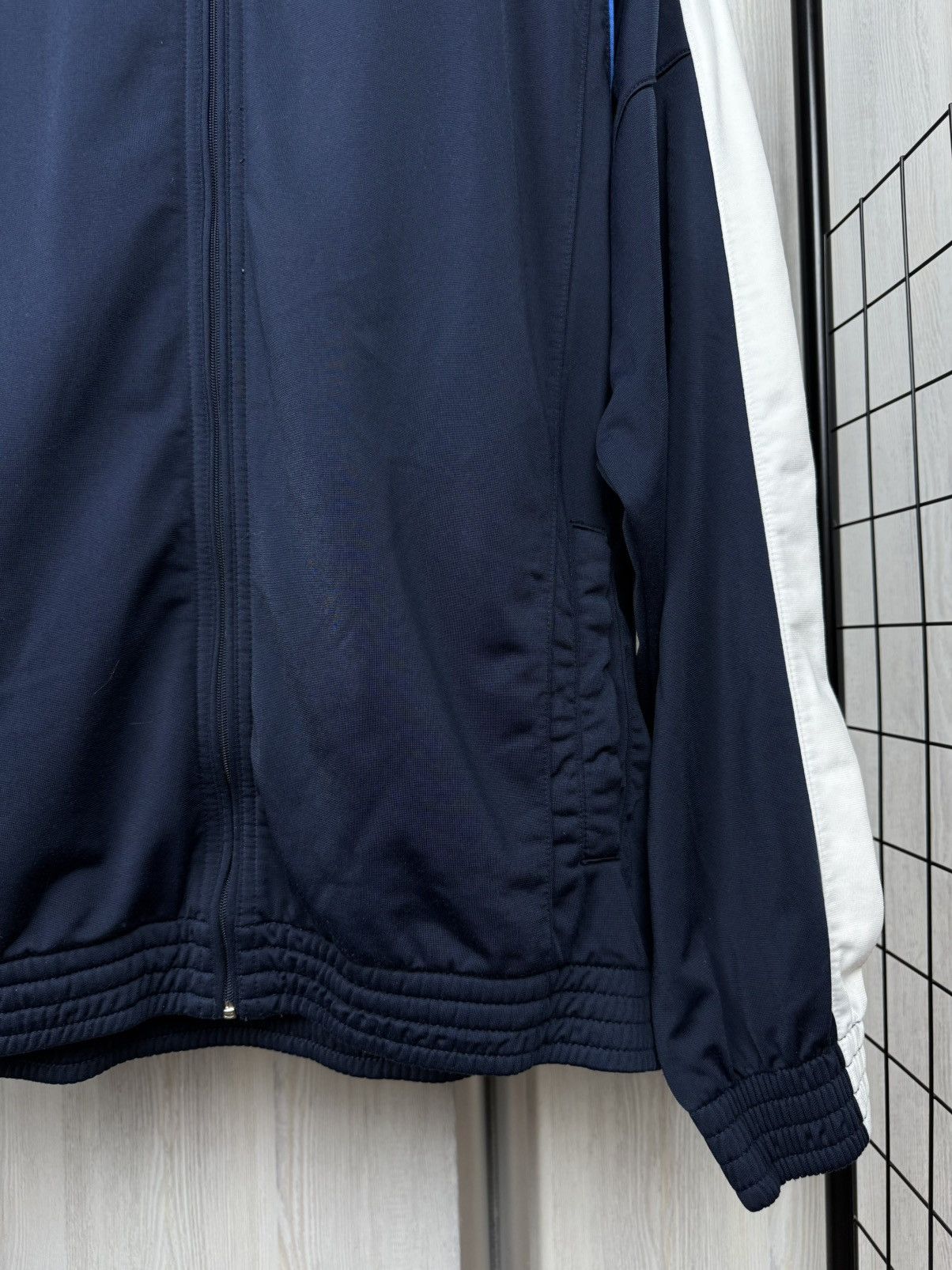 Nike Nike vintage y2k big logo navy blue track top jacket Size US L / EU 52-54 / 3 - 5 Thumbnail