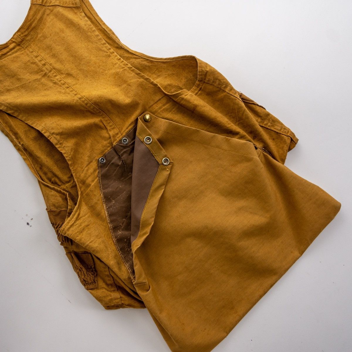 Vintage Vintage 70s Tan/Brown Hunting Vest w/ Backpack Size US L / EU 52-54 / 3 - 4 Thumbnail