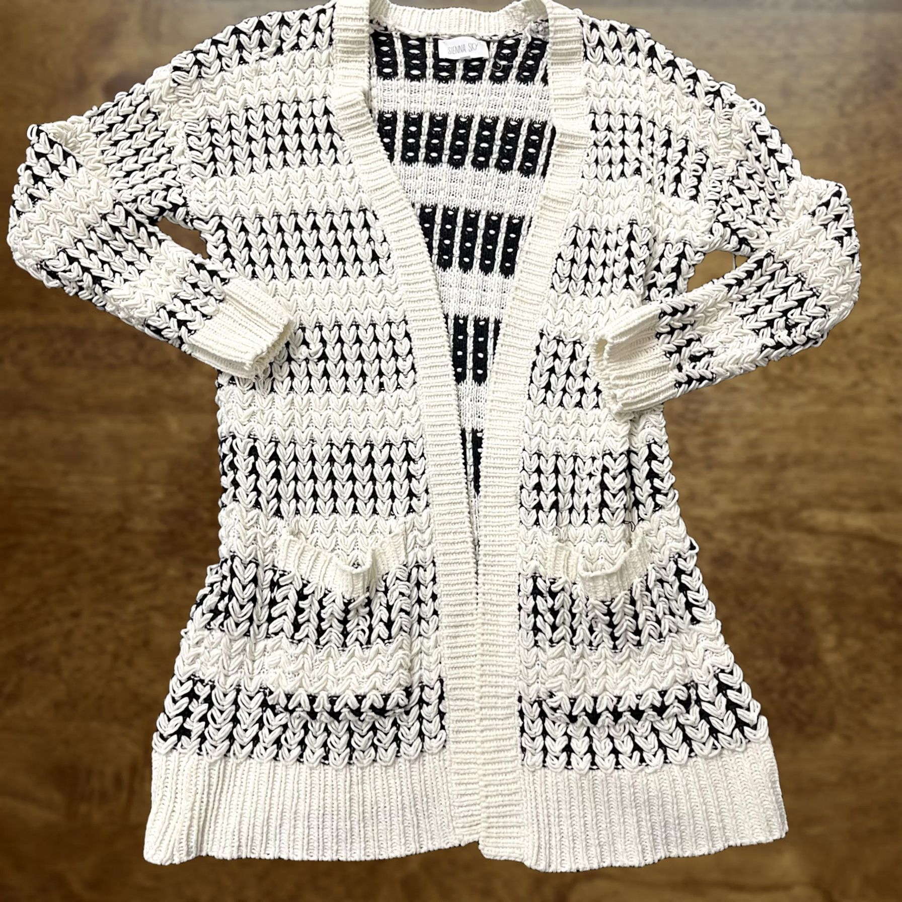 Vintage Sienna Sky Women's Large Black White Striped Loose Knit Warm Chunky Cardigan Sweater Size L / US 10 / IT 46 - 1 Thumbnail