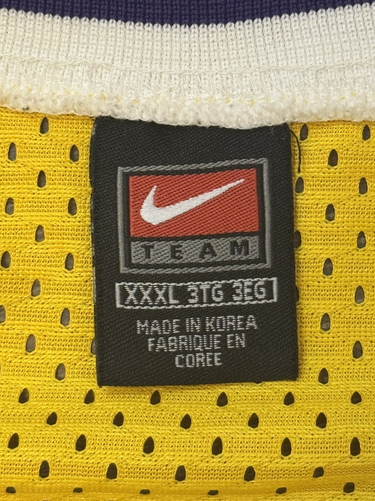 Nike vintage Nike Los Angeles Lakers jersey . Size US XXL / EU 58 / 5 - 6 Thumbnail