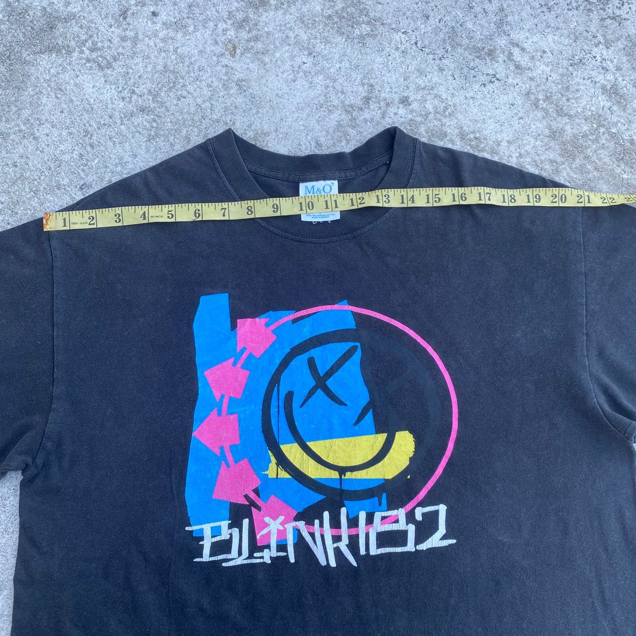 Band Tees Vintage Blink 182 Punk Rock Band Tshirt Size US L / EU 52-54 / 3 - 6 Thumbnail