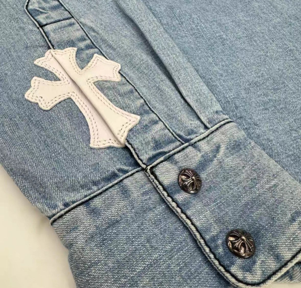 Chrome Hearts White leather cross patch denim jacket Size US L / EU 52-54 / 3 - 3 Thumbnail