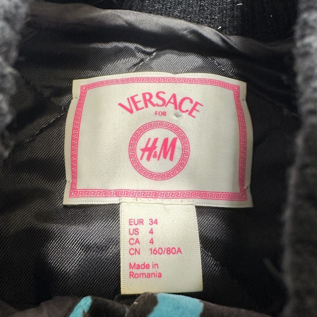 H&M × Versace Versace x H&M bomber jacket Size S / US 4 / IT 40 - 4 Thumbnail