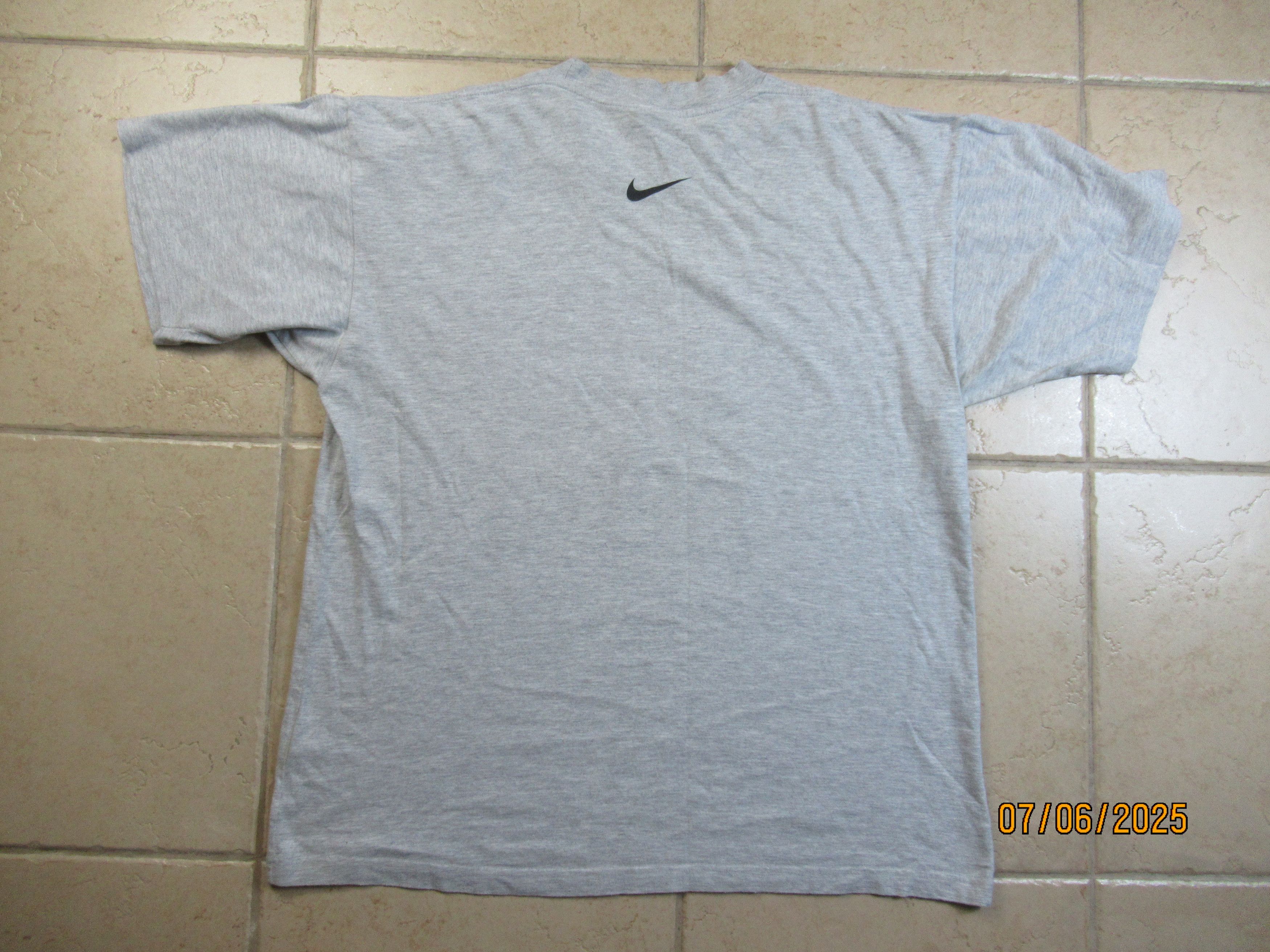 Nike Nike grey t-shirt Size US L / EU 52-54 / 3 - 6 Thumbnail