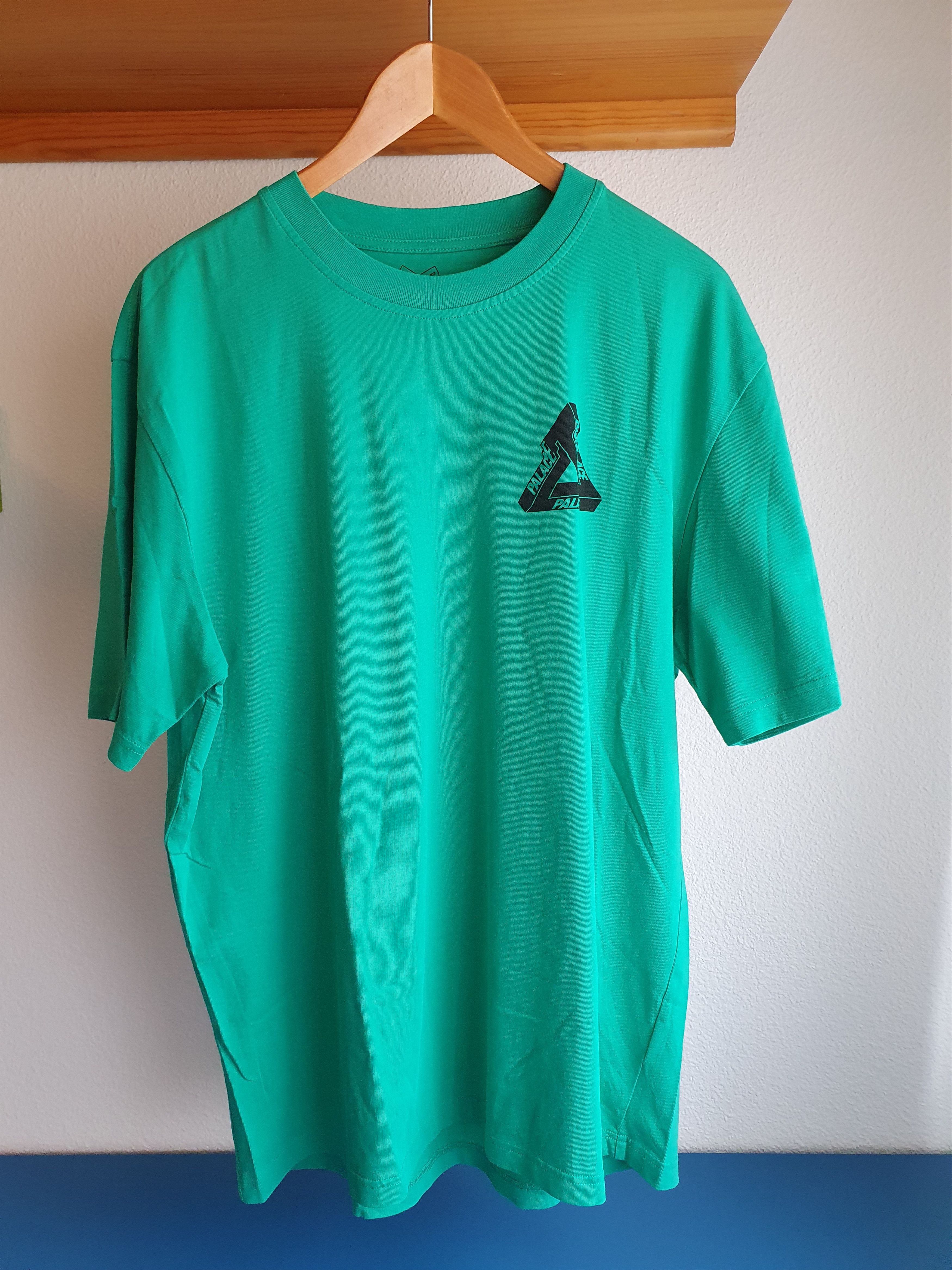 Palace Tri Wobble T Shirt Pool Green Size US XL / EU 56 / 4 - 1 Thumbnail