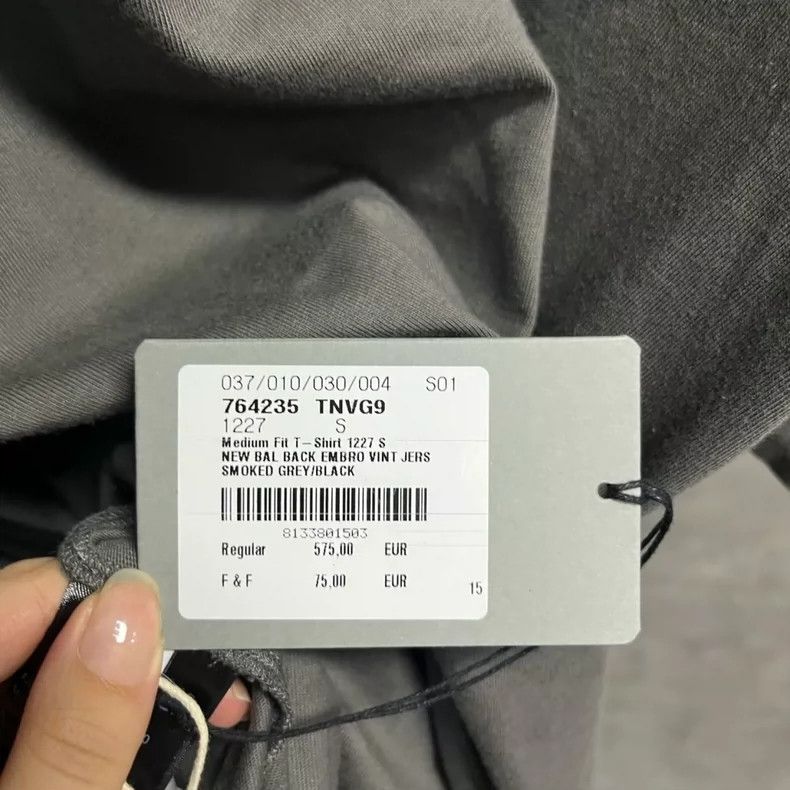 Balenciaga Balenciaga Grey Letter Logo Embroidered Crew Neck Short Sl Size US S / EU 44-46 / 1 - 4 Thumbnail