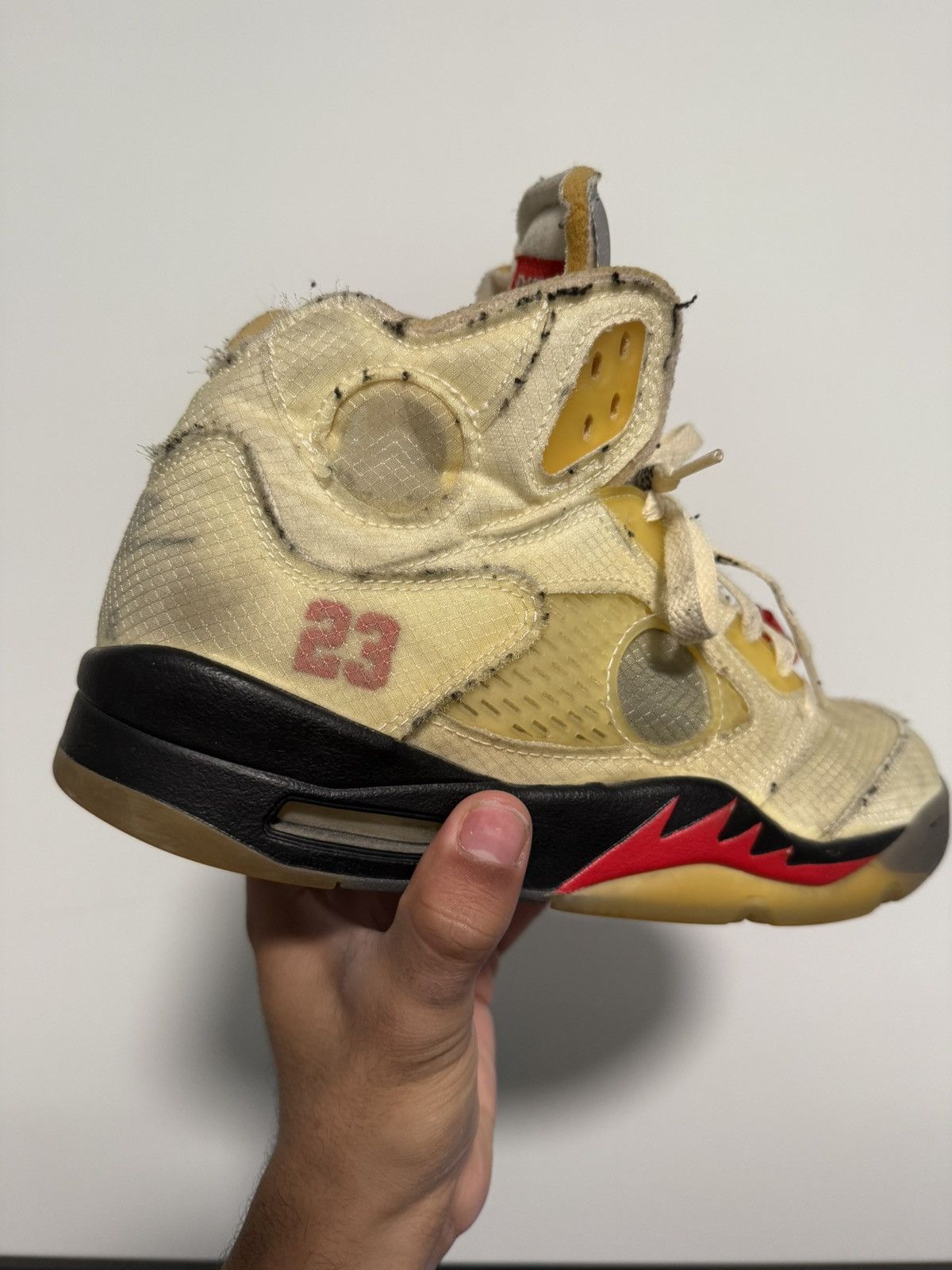 Jordan Brand × Off-White Off-White Jordan 5 ‘Sail’ Size US 9 / EU 42 - 7 Thumbnail