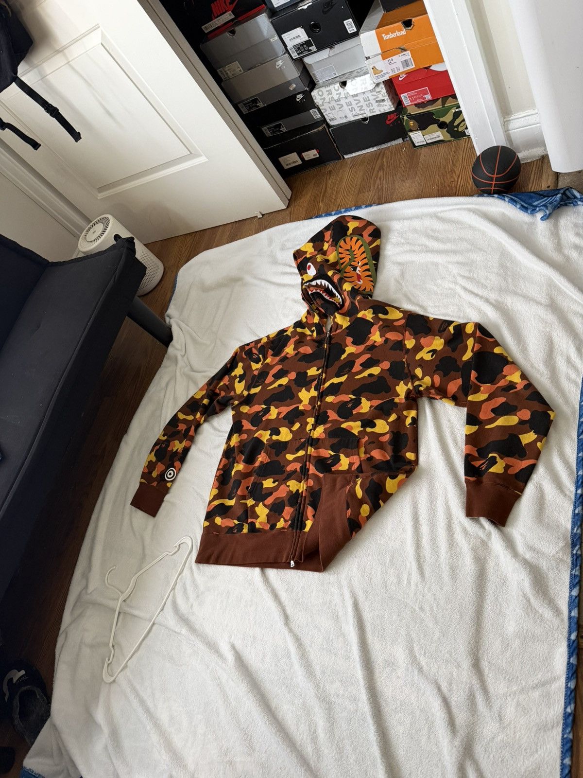 Bape BAPE HOODIE- FULL SHARK ZIP Size US XXL / EU 58 / 5 - 2 Thumbnail