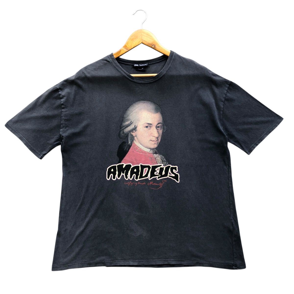 Band Tees 💥rare💥 Zara x mozart AMEDEUS tour 1789 faded tshirt Size US M / EU 48-50 / 2 - 1 Thumbnail