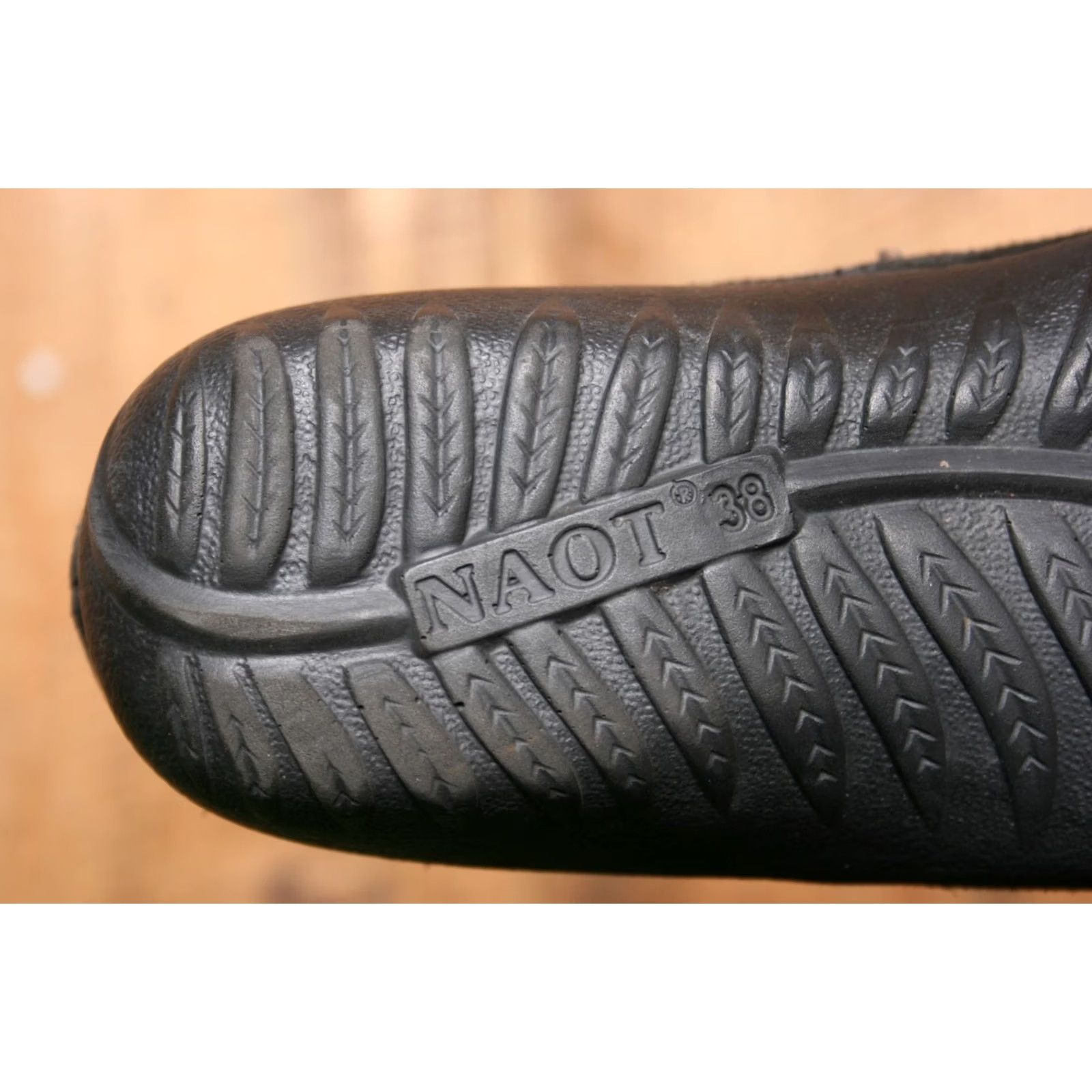 Vintage NAOT Otago Black Multi Leather Slip-On Gore Strap Loafers EUR 38 | US 7 Women Slip-On Casual Leather Upper Israel Band N/V Vintage Size US 7 / IT 37 - 6 Thumbnail