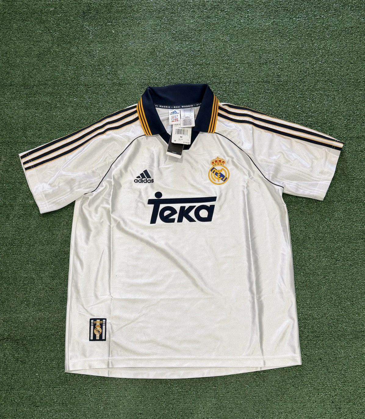 Adidas Authentic Adidas Real Madrid 1999/00 Home Soccer Jersey Size US M / EU 48-50 / 2 - 1 Thumbnail