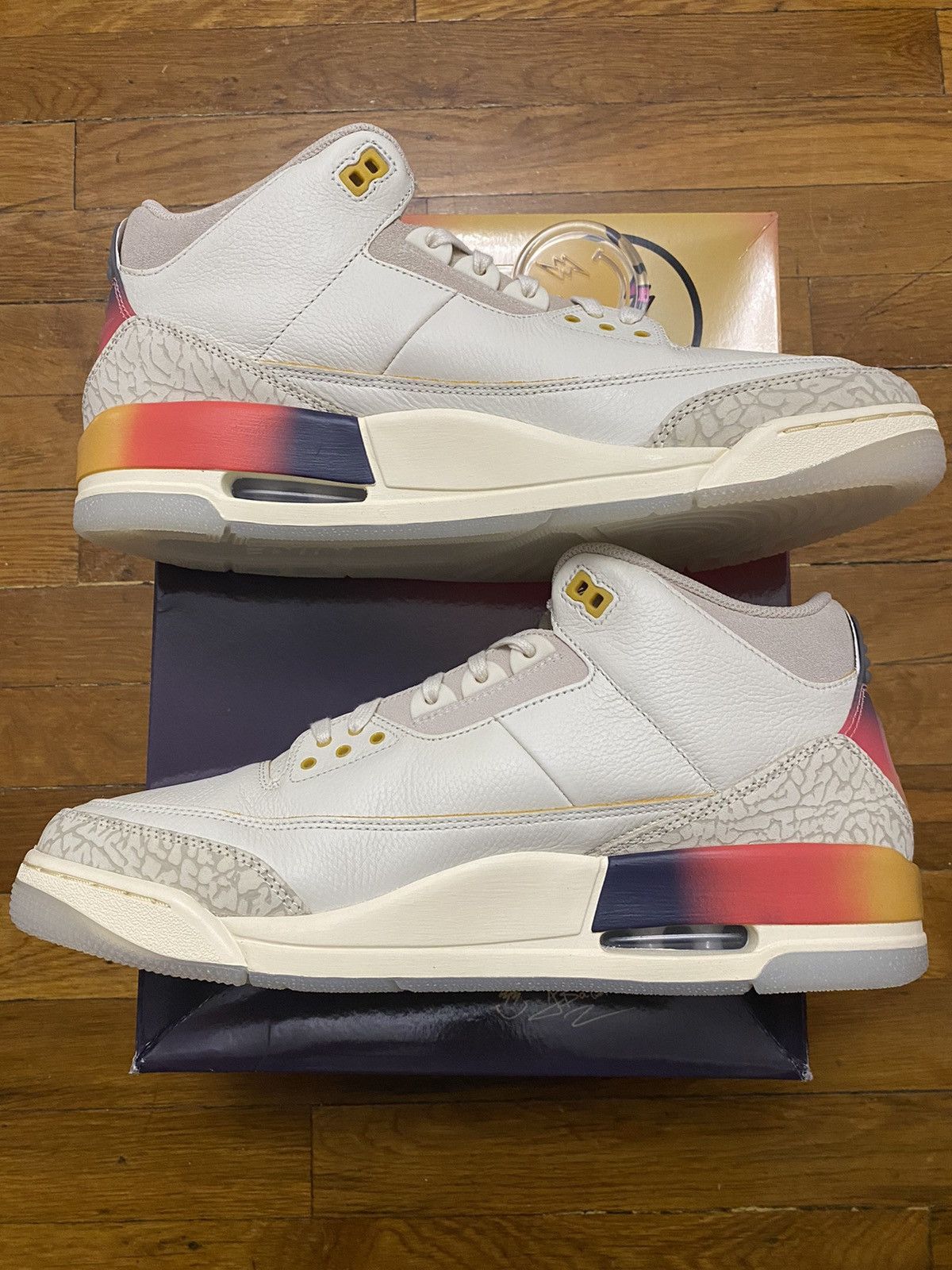 Jordan Brand Size 12 - Jordan 3 Retro J Balvin Medellín Sunset Men’s Size US 12 / EU 45 - 3 Thumbnail