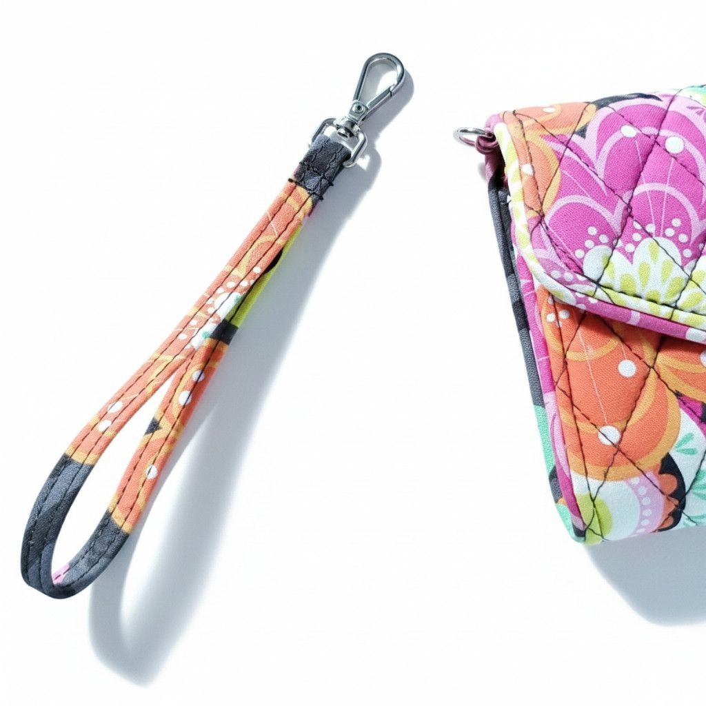 Vera Bradley Vera Bradley Wristlet Wallet Pouch Floral Cotton Quilted Size ONE SIZE - 7 Thumbnail