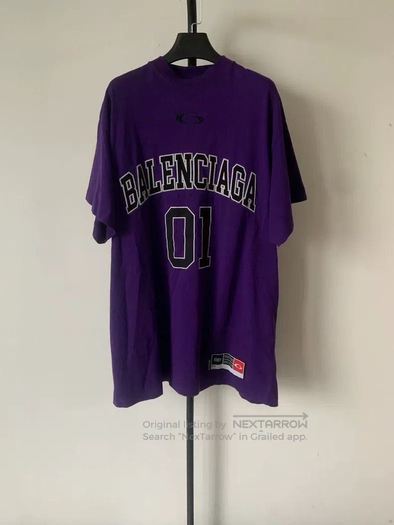 Balenciaga Balenciaga Letter Printed Round Neck Short Sleeve T-Shirt Size US M / EU 48-50 / 2 - 1 Thumbnail