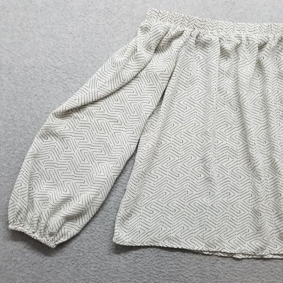 Forever 21 Forever 21 Shirt Womens Medium Long Sleeve Off Shoulder Size M / US 6-8 / IT 42-44 - 2 Thumbnail